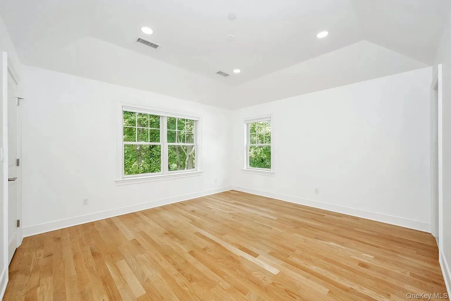 235A Lincoln Avenue, Harrison, NY, 3 Bedroom Bedrooms, 10 Room Rooms,3 BathroomBathrooms,Residential Lease,For Rent,Lincoln,0,1061059 235A Lincoln Avenue, Harrison, NY, 3 Bedroom Bedrooms, 10 Room Rooms,3 BathroomBathrooms,Residential Lease,For Rent,Lincoln,0,1061059