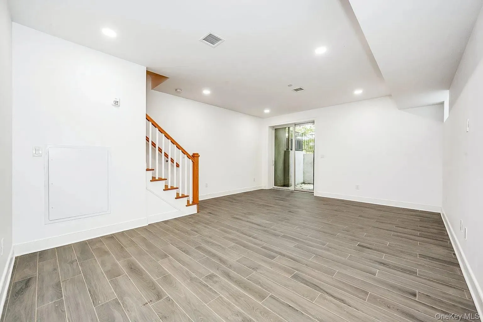 235A Lincoln Avenue, Harrison, NY, 3 Bedroom Bedrooms, 10 Room Rooms,3 BathroomBathrooms,Residential Lease,For Rent,Lincoln,0,1061059 235A Lincoln Avenue, Harrison, NY, 3 Bedroom Bedrooms, 10 Room Rooms,3 BathroomBathrooms,Residential Lease,For Rent,Lincoln,0,1061059