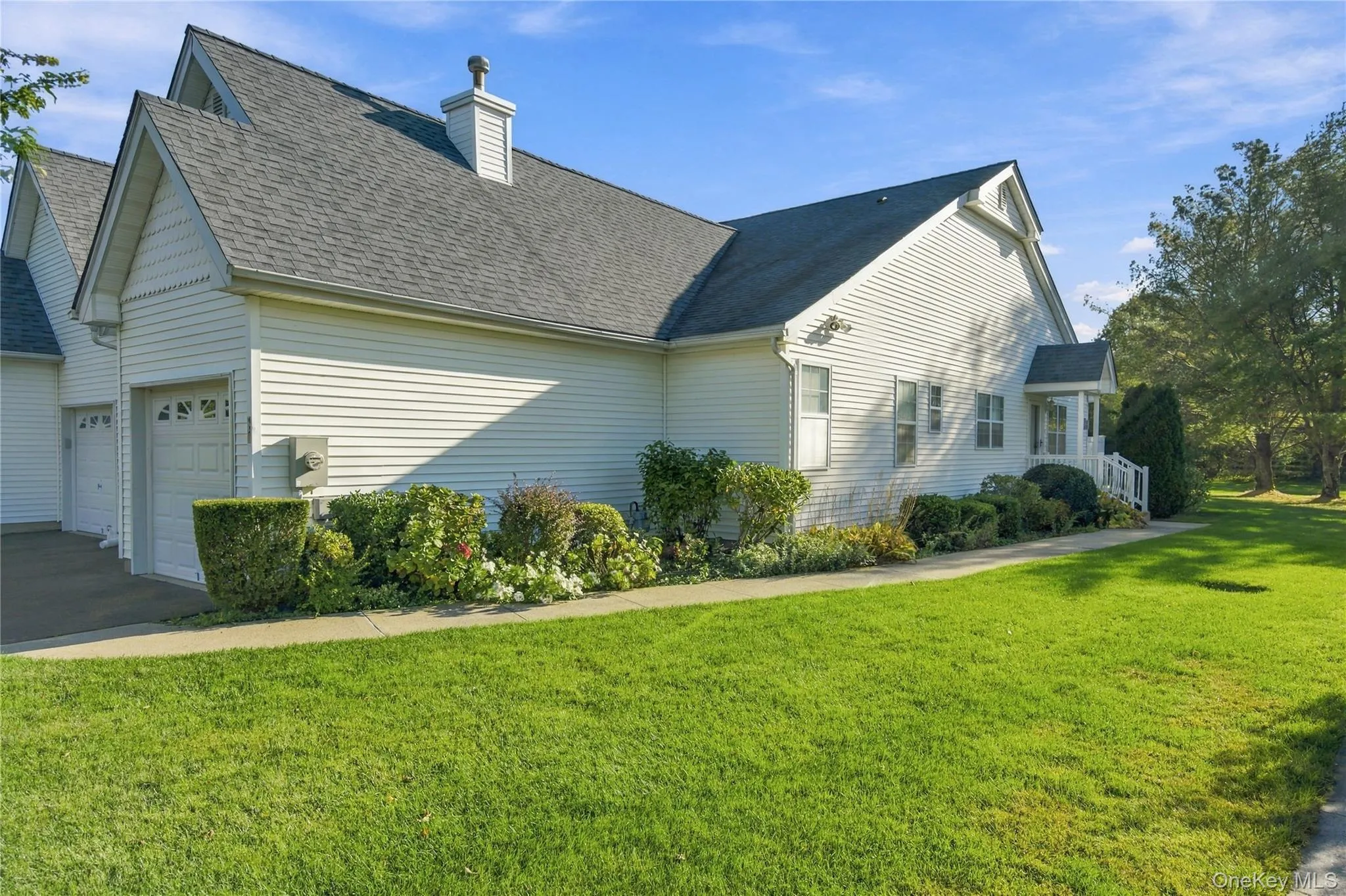 11 Summerfield Lane, Riverhead, NY, 2 Bedrooms Bedrooms, 8 Rooms Rooms,2 BathroomsBathrooms,Residential,For Rent,Summerfield,0,1061060 11 Summerfield Lane, Riverhead, NY, 2 Bedrooms Bedrooms, 8 Rooms Rooms,2 BathroomsBathrooms,Residential,For Rent,Summerfield,0,1061060