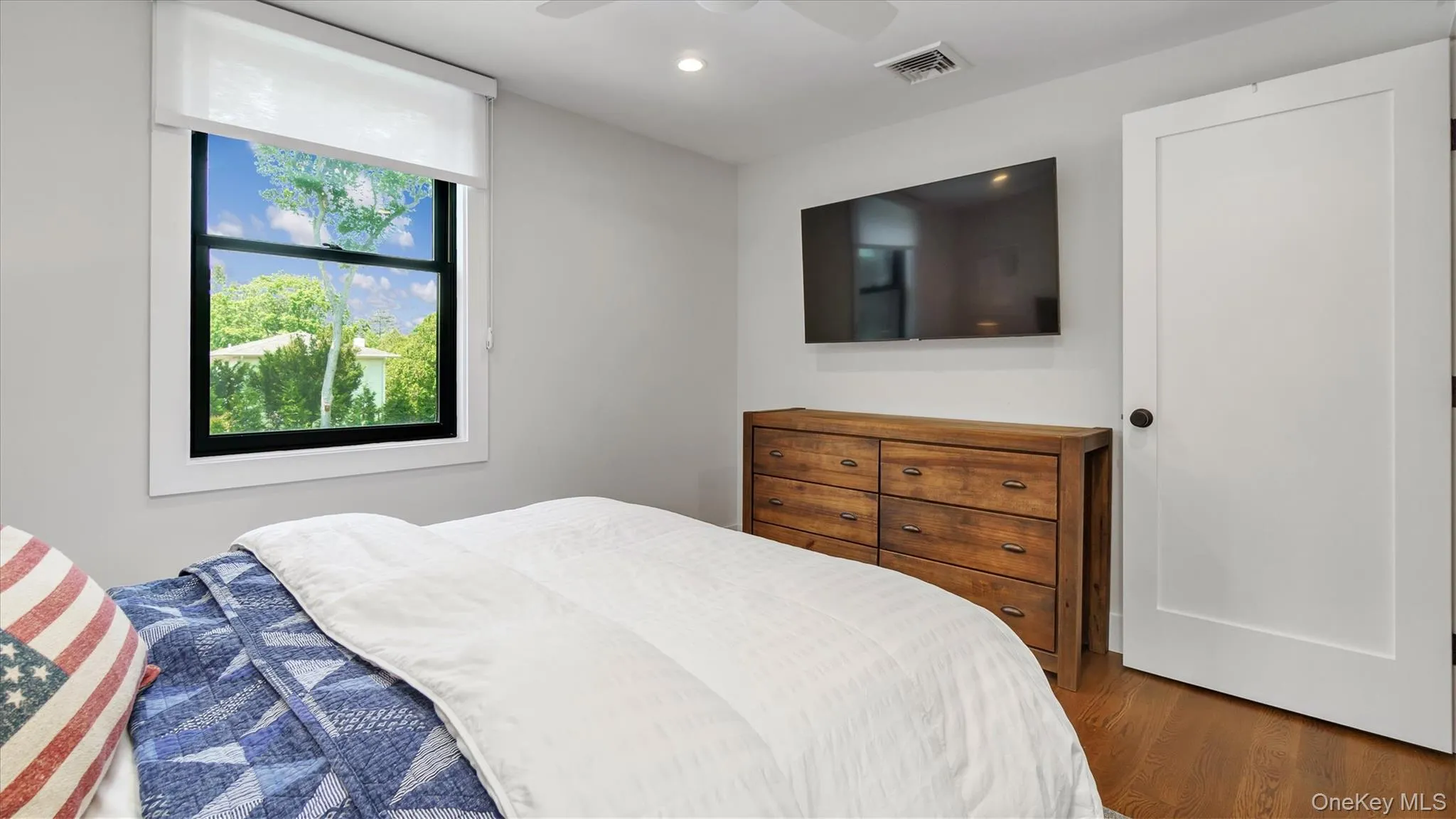 99 Beach Road, Southampton, NY, 4 Bedroom Bedrooms, 9 Room Rooms,2 BathroomBathrooms,Residential Lease,For Rent,Beach,0,1061068 99 Beach Road, Southampton, NY, 4 Bedroom Bedrooms, 9 Room Rooms,2 BathroomBathrooms,Residential Lease,For Rent,Beach,0,1061068