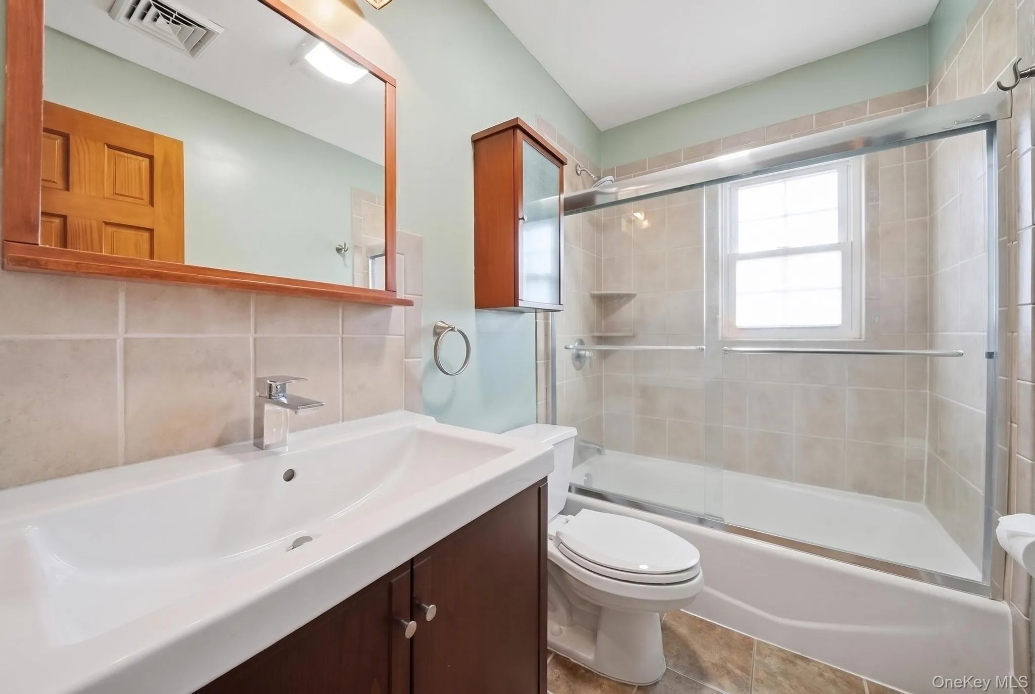 2624 Flower Street, Hempstead, NY, 5 Bedrooms Bedrooms, 9 Rooms Rooms,3 BathroomsBathrooms,Residential,For Rent,Flower,0,1061069 2624 Flower Street, Hempstead, NY, 5 Bedrooms Bedrooms, 9 Rooms Rooms,3 BathroomsBathrooms,Residential,For Rent,Flower,0,1061069