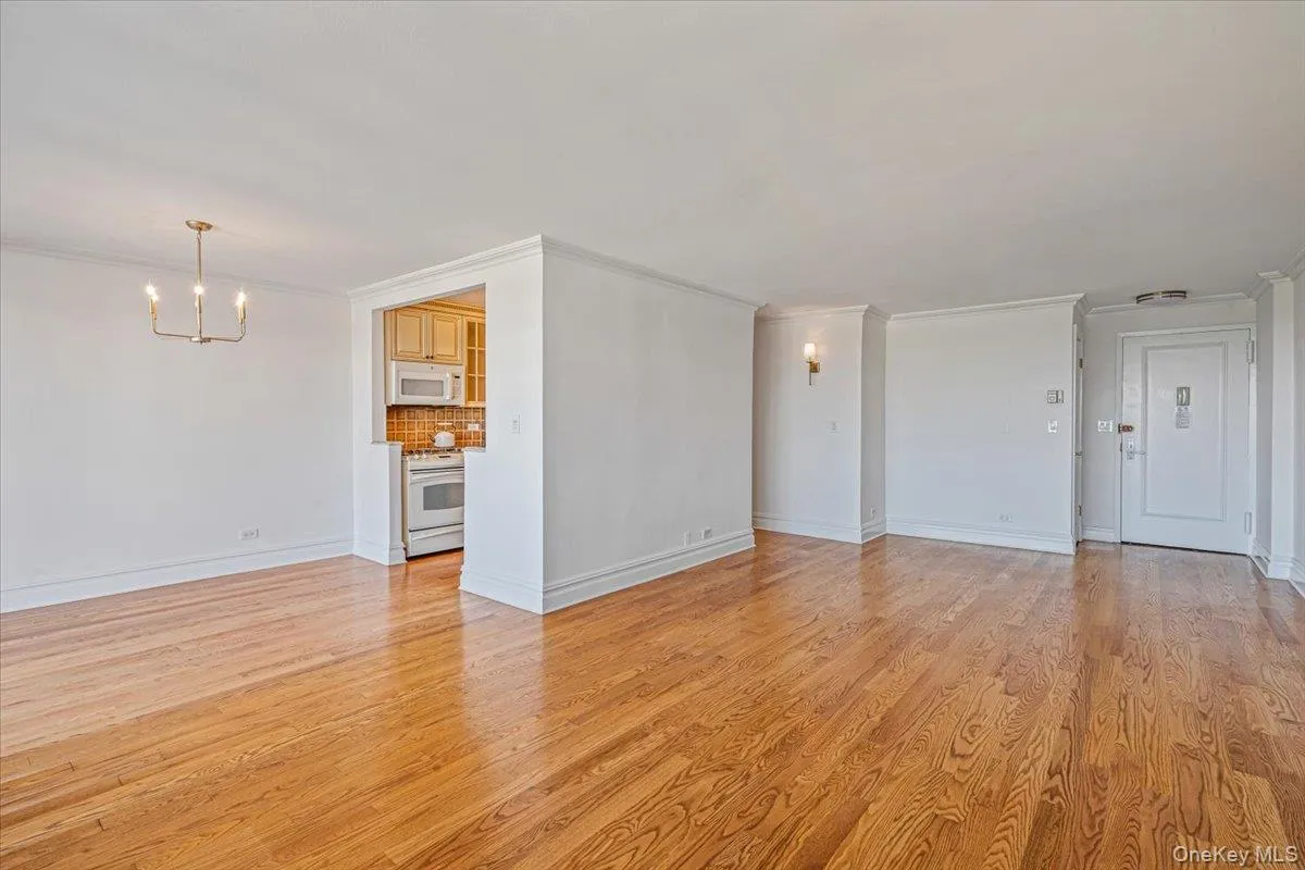 17-85 215th Street, New York, NY, 2 Bedrooms Bedrooms, 5 Rooms Rooms,1 BathroomBathrooms,Residential,For Rent,215th,0,1061082 17-85 215th Street, New York, NY, 2 Bedrooms Bedrooms, 5 Rooms Rooms,1 BathroomBathrooms,Residential,For Rent,215th,0,1061082