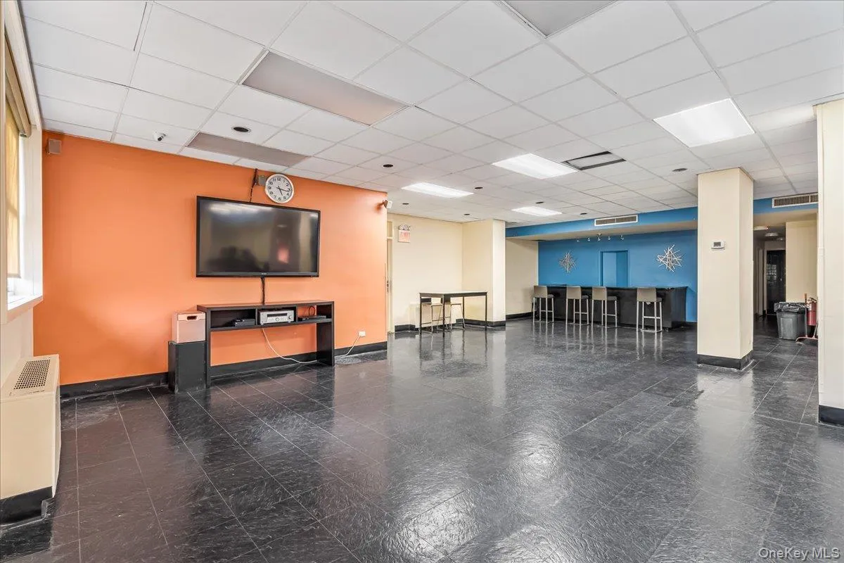 17-85 215th Street, New York, NY, 2 Bedrooms Bedrooms, 5 Rooms Rooms,1 BathroomBathrooms,Residential,For Rent,215th,0,1061082 17-85 215th Street, New York, NY, 2 Bedrooms Bedrooms, 5 Rooms Rooms,1 BathroomBathrooms,Residential,For Rent,215th,0,1061082