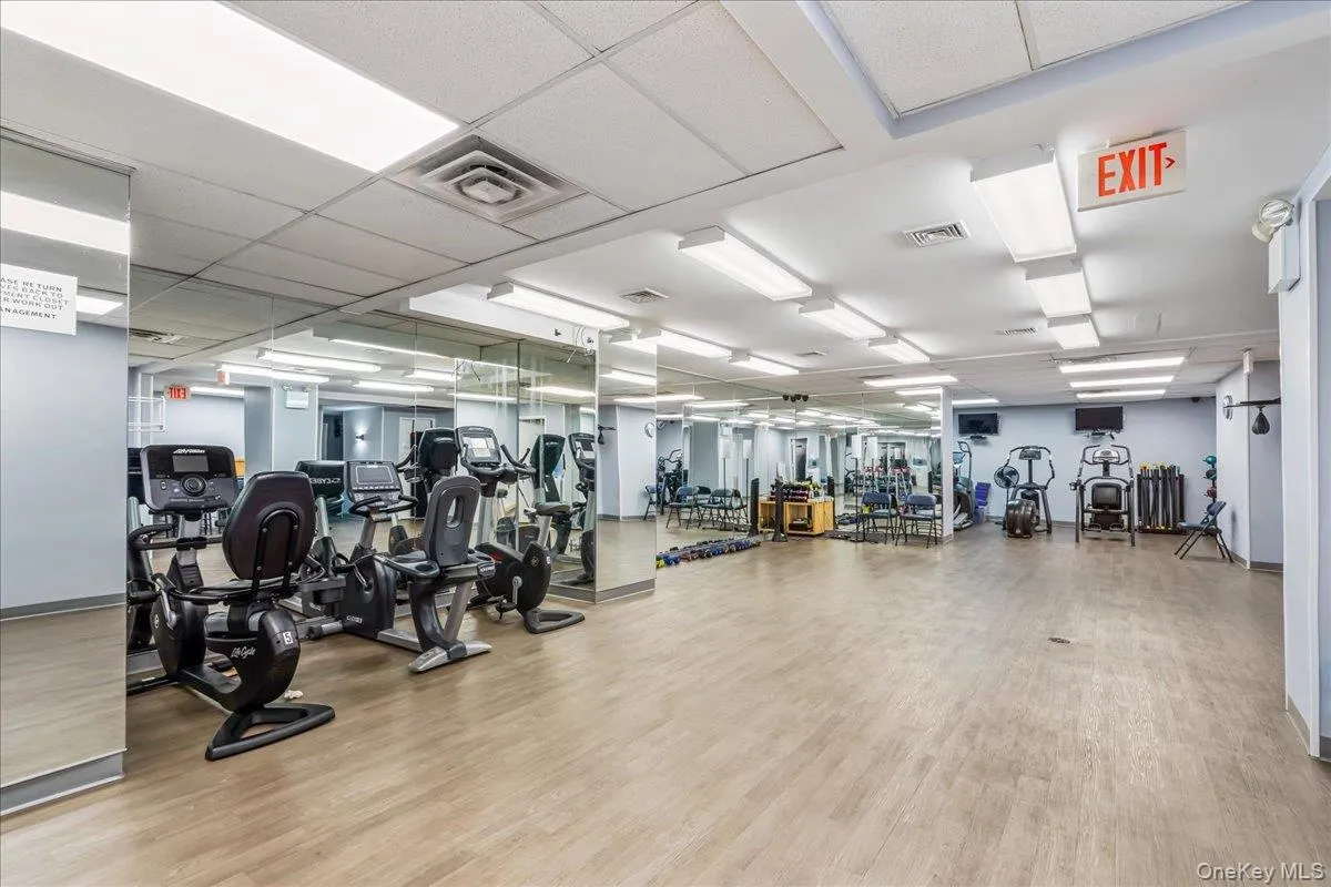 17-85 215th Street, New York, NY, 2 Bedrooms Bedrooms, 5 Rooms Rooms,1 BathroomBathrooms,Residential,For Rent,215th,0,1061082 17-85 215th Street, New York, NY, 2 Bedrooms Bedrooms, 5 Rooms Rooms,1 BathroomBathrooms,Residential,For Rent,215th,0,1061082