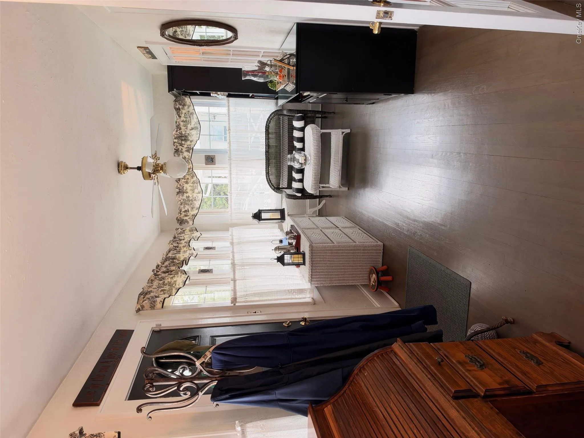 992 Davison Place, Hempstead, NY, 3 Bedrooms Bedrooms, 7 Rooms Rooms,1 BathroomBathrooms,Residential,For Rent,Davison,0,1061086 992 Davison Place, Hempstead, NY, 3 Bedrooms Bedrooms, 7 Rooms Rooms,1 BathroomBathrooms,Residential,For Rent,Davison,0,1061086