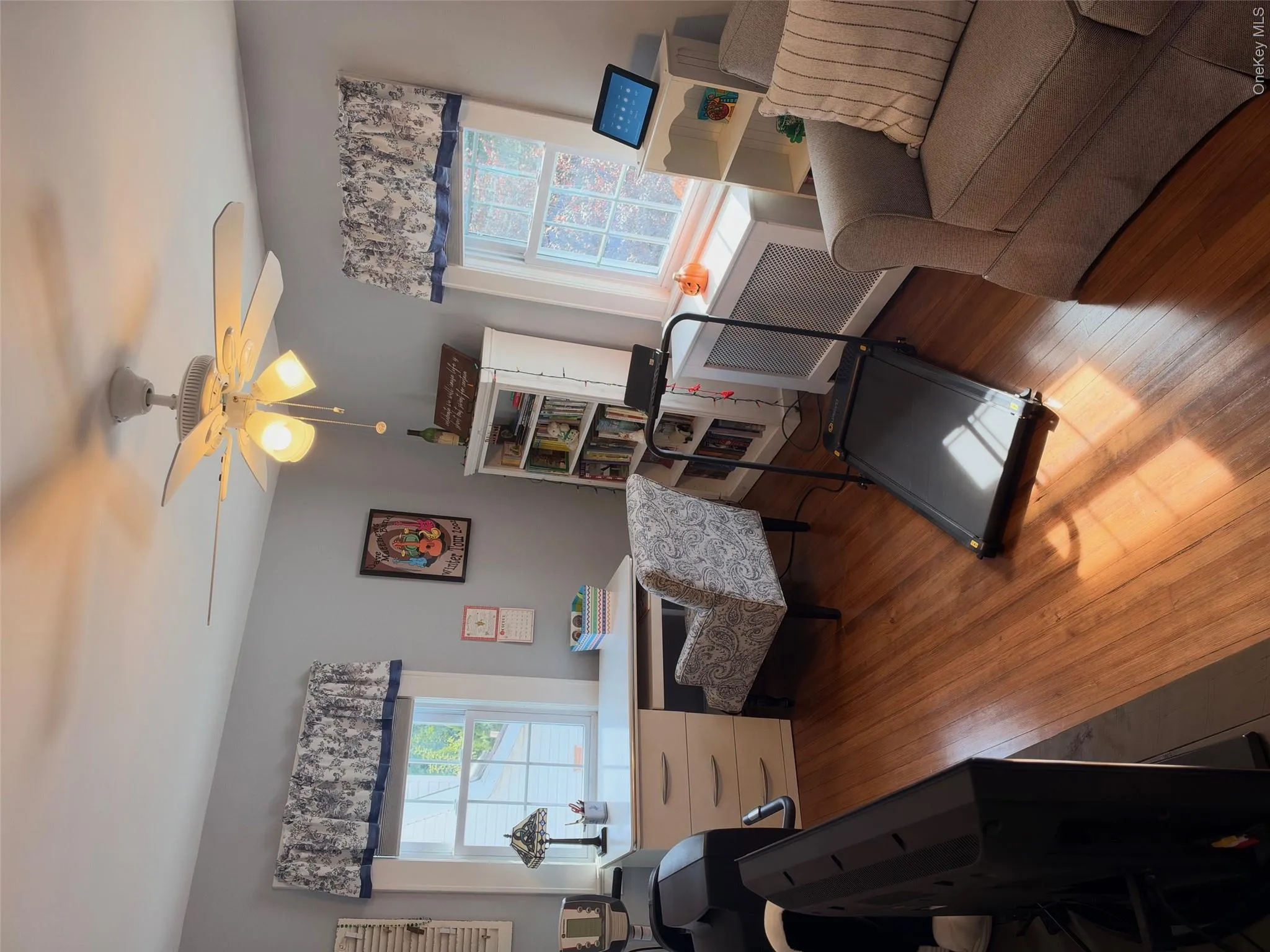 992 Davison Place, Hempstead, NY, 3 Bedrooms Bedrooms, 7 Rooms Rooms,1 BathroomBathrooms,Residential,For Rent,Davison,0,1061086 992 Davison Place, Hempstead, NY, 3 Bedrooms Bedrooms, 7 Rooms Rooms,1 BathroomBathrooms,Residential,For Rent,Davison,0,1061086