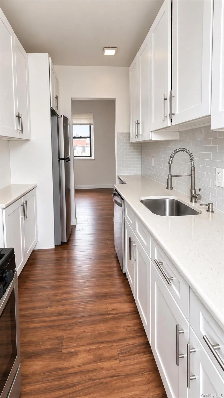 21-78 35th Street, New York, NY, 1 Bedroom Bedrooms, 4 Rooms Rooms,1 BathroomBathrooms,Residential,For Rent,35th Street,0,1061098 21-78 35th Street, New York, NY, 1 Bedroom Bedrooms, 4 Rooms Rooms,1 BathroomBathrooms,Residential,For Rent,35th Street,0,1061098