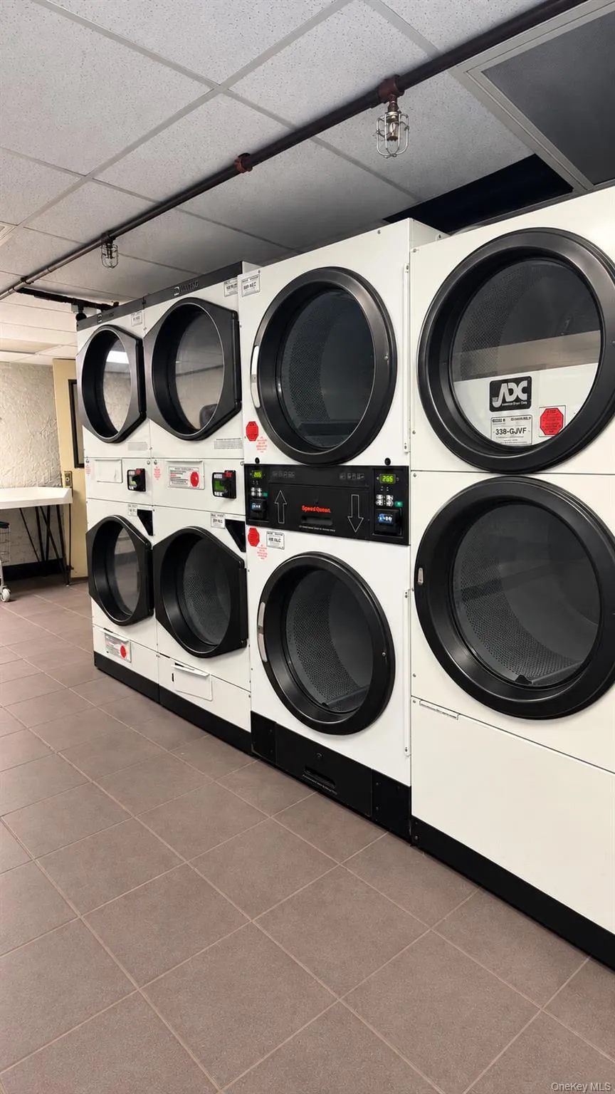 21-78 35th Street, New York, NY, 1 Bedroom Bedrooms, 4 Rooms Rooms,1 BathroomBathrooms,Residential,For Rent,35th Street,0,1061098 21-78 35th Street, New York, NY, 1 Bedroom Bedrooms, 4 Rooms Rooms,1 BathroomBathrooms,Residential,For Rent,35th Street,0,1061098