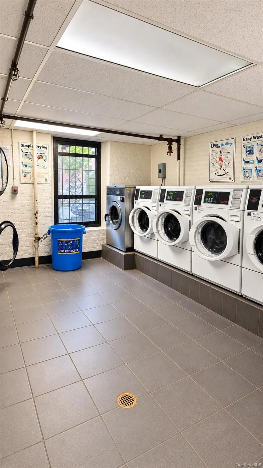 21-78 35th Street, New York, NY, 1 Bedroom Bedrooms, 4 Rooms Rooms,1 BathroomBathrooms,Residential,For Rent,35th Street,0,1061098 21-78 35th Street, New York, NY, 1 Bedroom Bedrooms, 4 Rooms Rooms,1 BathroomBathrooms,Residential,For Rent,35th Street,0,1061098