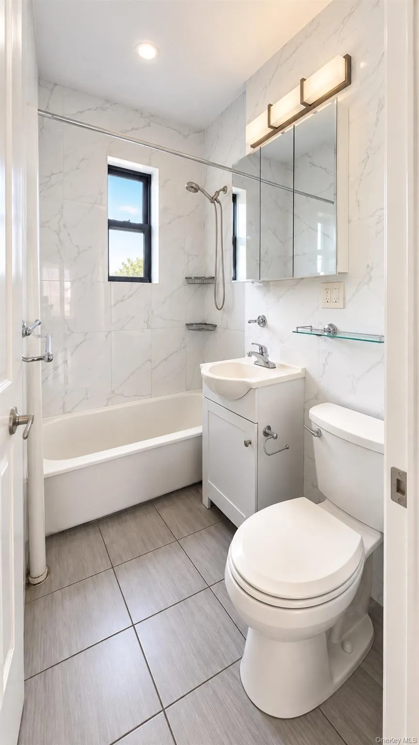 21-78 35th Street, New York, NY, 1 Bedroom Bedrooms, 4 Rooms Rooms,1 BathroomBathrooms,Residential,For Rent,35th Street,0,1061098 21-78 35th Street, New York, NY, 1 Bedroom Bedrooms, 4 Rooms Rooms,1 BathroomBathrooms,Residential,For Rent,35th Street,0,1061098