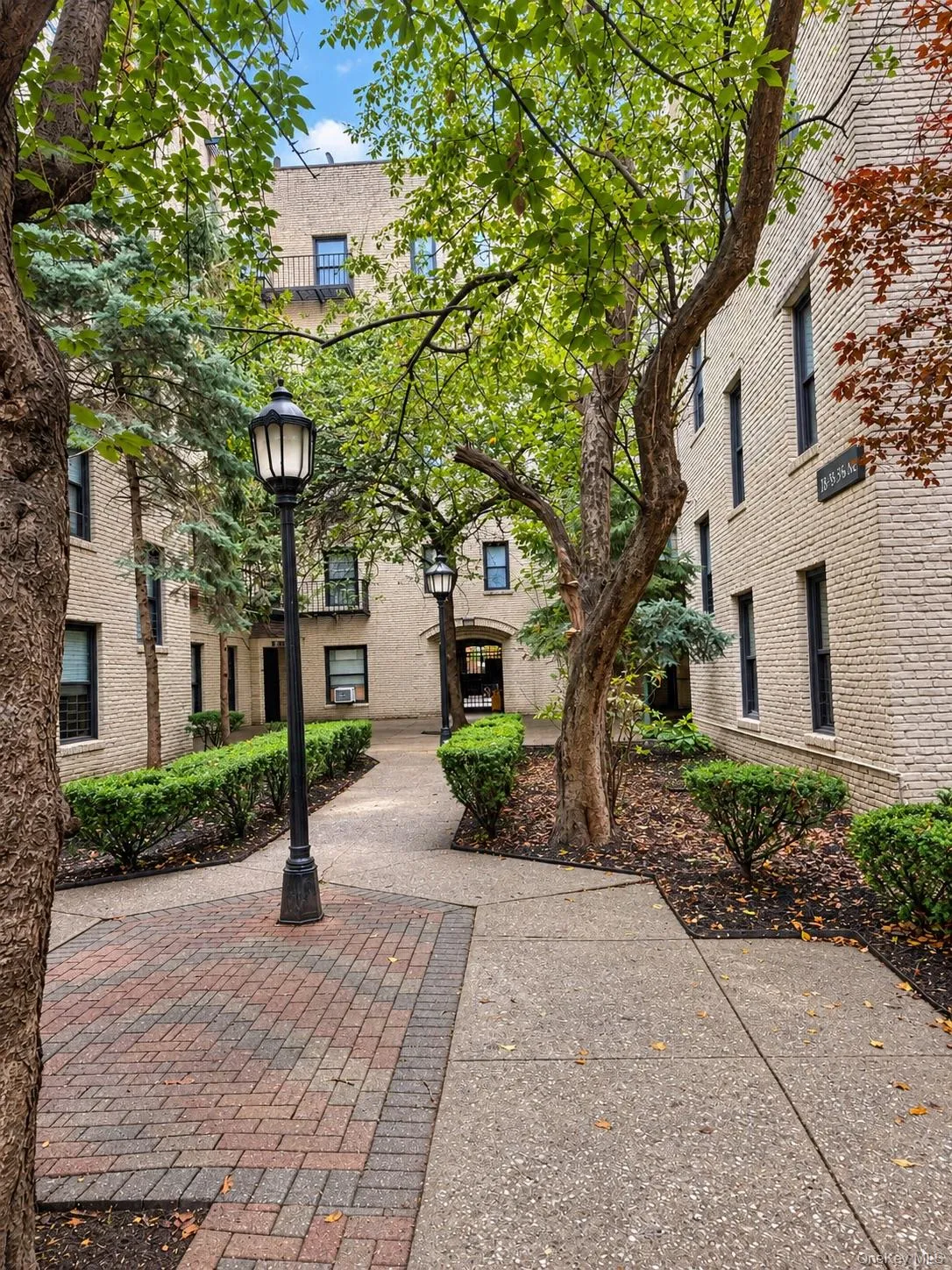 21-78 35th Street, New York, NY, 1 Bedroom Bedrooms, 4 Rooms Rooms,1 BathroomBathrooms,Residential,For Rent,35th Street,0,1061098 21-78 35th Street, New York, NY, 1 Bedroom Bedrooms, 4 Rooms Rooms,1 BathroomBathrooms,Residential,For Rent,35th Street,0,1061098