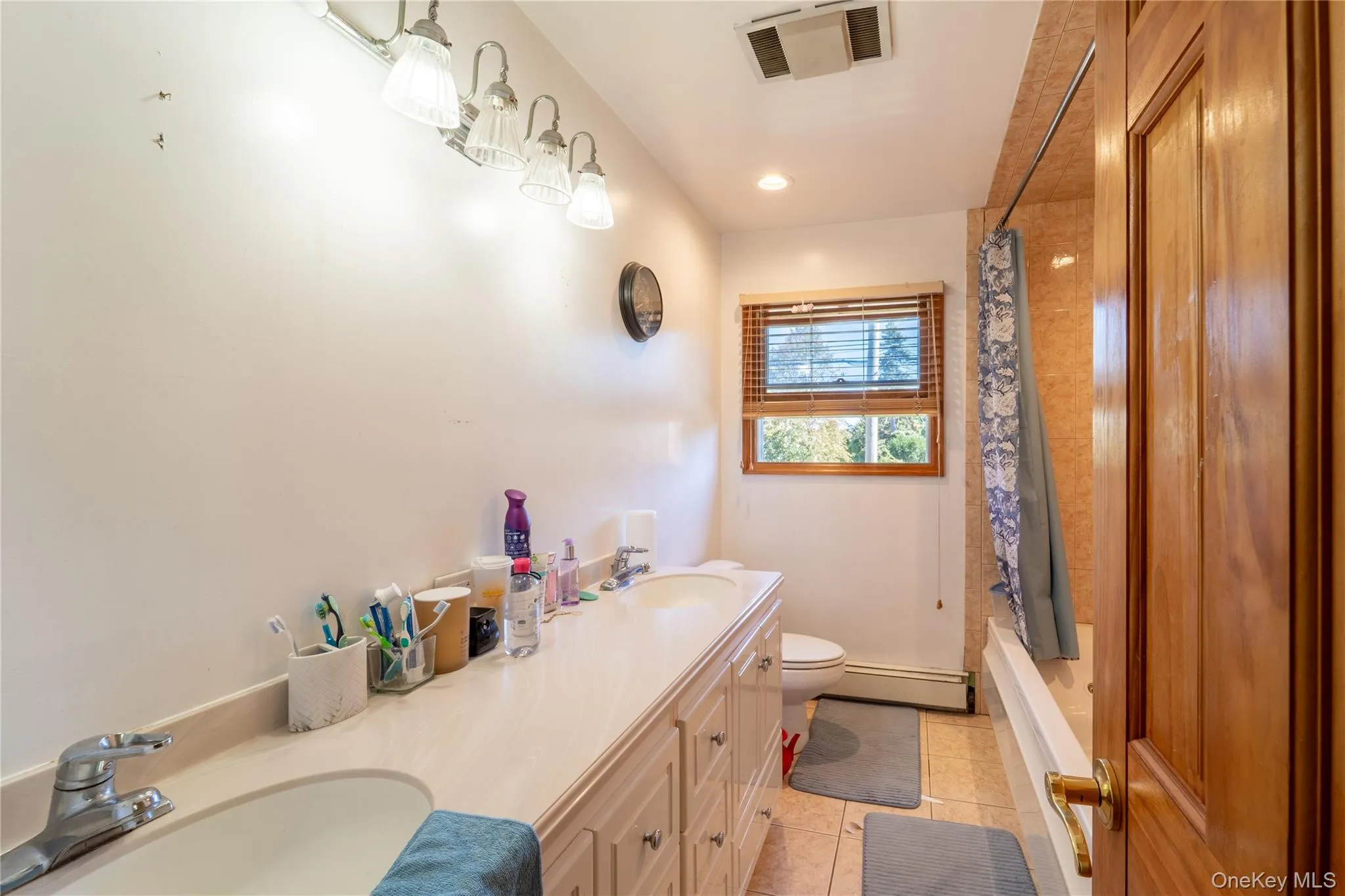 220 Jerusalem Avenue, Oyster Bay, NY, 4 Bedrooms Bedrooms, 7 Rooms Rooms,2 BathroomsBathrooms,Residential,For Rent,Jerusalem,0,1061103 220 Jerusalem Avenue, Oyster Bay, NY, 4 Bedrooms Bedrooms, 7 Rooms Rooms,2 BathroomsBathrooms,Residential,For Rent,Jerusalem,0,1061103