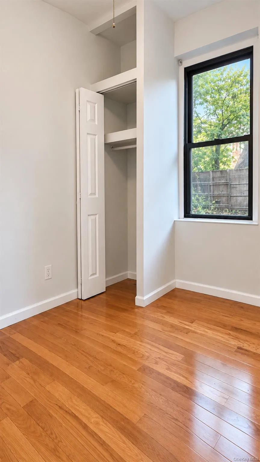 21-38 35th Street, New York, NY, 2 Bedrooms Bedrooms, 5 Rooms Rooms,1 BathroomBathrooms,Residential,For Rent,35th,0,1061104 21-38 35th Street, New York, NY, 2 Bedrooms Bedrooms, 5 Rooms Rooms,1 BathroomBathrooms,Residential,For Rent,35th,0,1061104