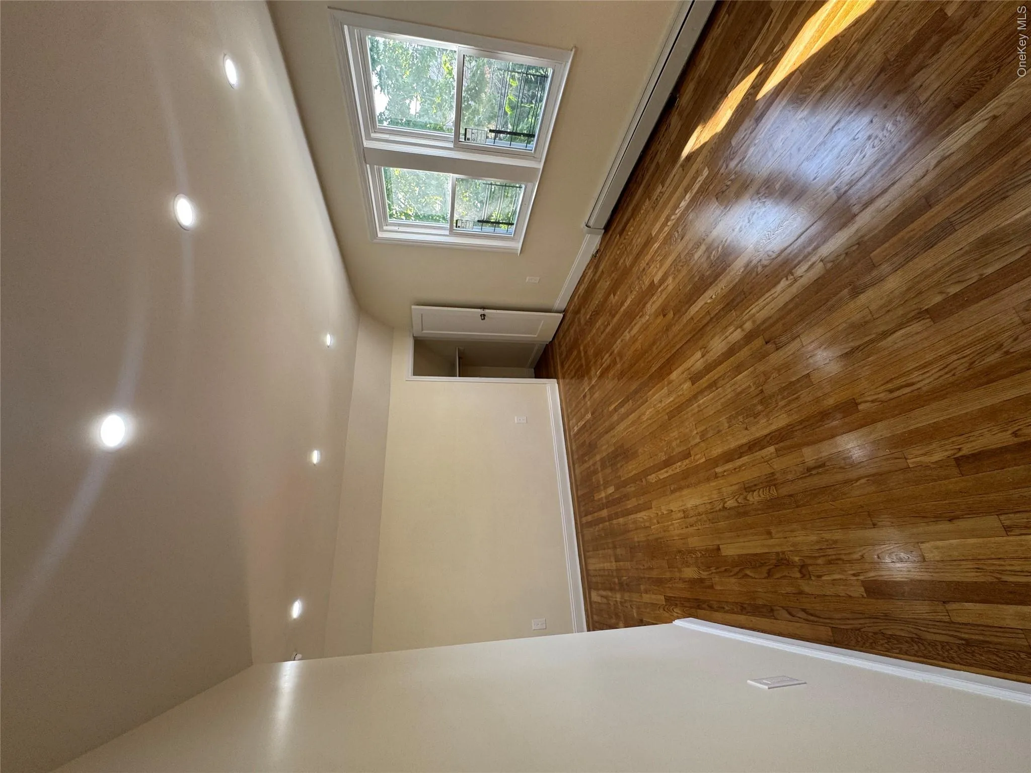 1054 Lydig Avenue, New York, NY, 3 Bedroom Bedrooms, 4 Room Rooms,1 BathroomBathrooms,Residential Lease,For Rent,Lydig,0,1061107 1054 Lydig Avenue, New York, NY, 3 Bedroom Bedrooms, 4 Room Rooms,1 BathroomBathrooms,Residential Lease,For Rent,Lydig,0,1061107