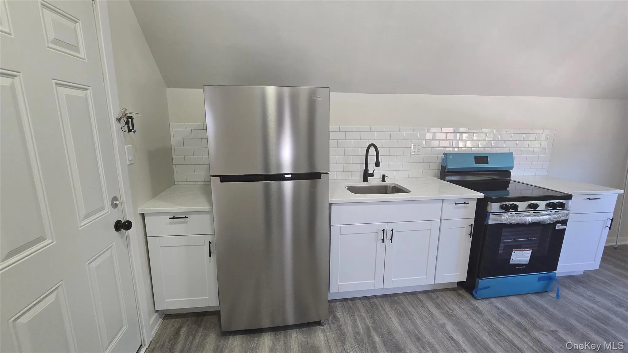 48 Clinton Street, Poughkeepsie (town), NY, 1 Bedroom Bedrooms, 3 Room Rooms,1 BathroomBathrooms,Residential Lease,For Rent,Clinton,0,1061109 48 Clinton Street, Poughkeepsie (town), NY, 1 Bedroom Bedrooms, 3 Room Rooms,1 BathroomBathrooms,Residential Lease,For Rent,Clinton,0,1061109