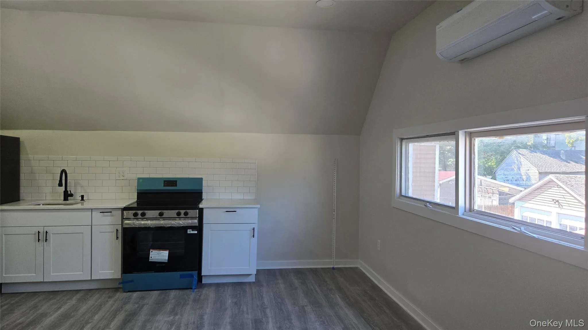 48 Clinton Street, Poughkeepsie (town), NY, 1 Bedroom Bedrooms, 3 Room Rooms,1 BathroomBathrooms,Residential Lease,For Rent,Clinton,0,1061109 48 Clinton Street, Poughkeepsie (town), NY, 1 Bedroom Bedrooms, 3 Room Rooms,1 BathroomBathrooms,Residential Lease,For Rent,Clinton,0,1061109