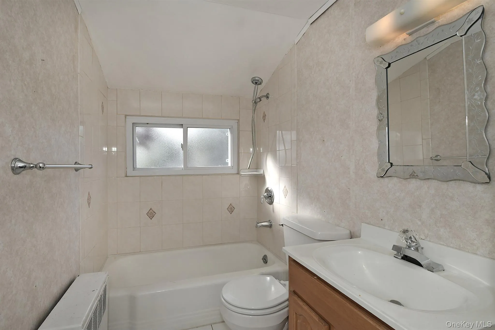 139 Horn Lane, Hempstead, NY, 5 Bedrooms Bedrooms, 10 Rooms Rooms,2 BathroomsBathrooms,Residential,For Rent,Horn,0,1061110 139 Horn Lane, Hempstead, NY, 5 Bedrooms Bedrooms, 10 Rooms Rooms,2 BathroomsBathrooms,Residential,For Rent,Horn,0,1061110