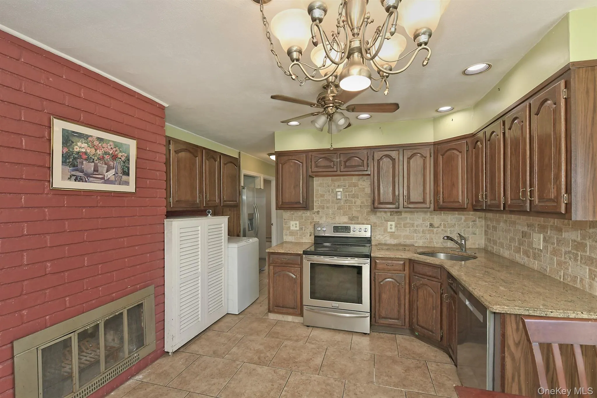 139 Horn Lane, Hempstead, NY, 5 Bedrooms Bedrooms, 10 Rooms Rooms,2 BathroomsBathrooms,Residential,For Rent,Horn,0,1061110 139 Horn Lane, Hempstead, NY, 5 Bedrooms Bedrooms, 10 Rooms Rooms,2 BathroomsBathrooms,Residential,For Rent,Horn,0,1061110