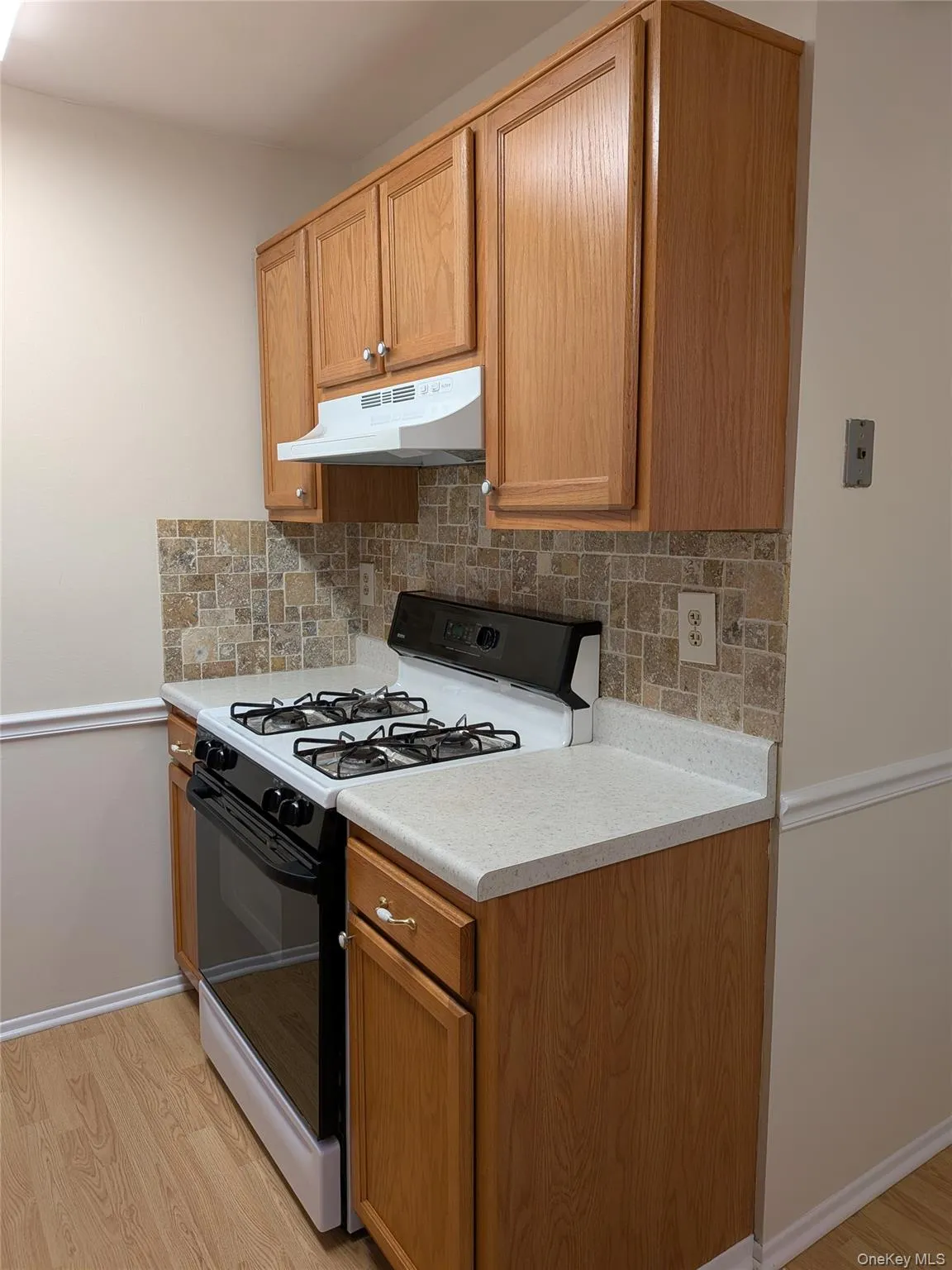 Tiled backsplash Tiled backsplash
