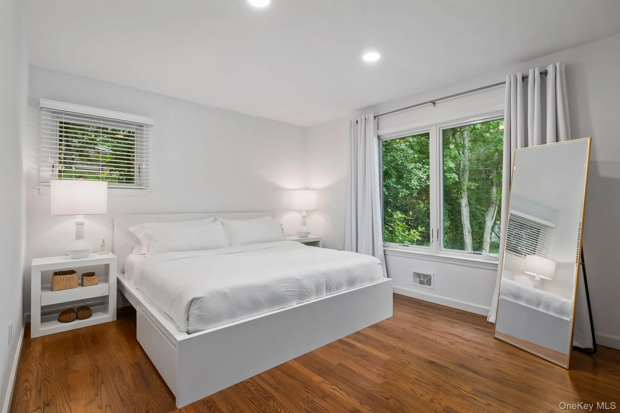 26 Bull Pasture Lane, East Hampton, NY, 4 Bedrooms Bedrooms, 12 Rooms Rooms,4 BathroomsBathrooms,Residential,For Rent,Bull Pasture,0,1061120 26 Bull Pasture Lane, East Hampton, NY, 4 Bedrooms Bedrooms, 12 Rooms Rooms,4 BathroomsBathrooms,Residential,For Rent,Bull Pasture,0,1061120