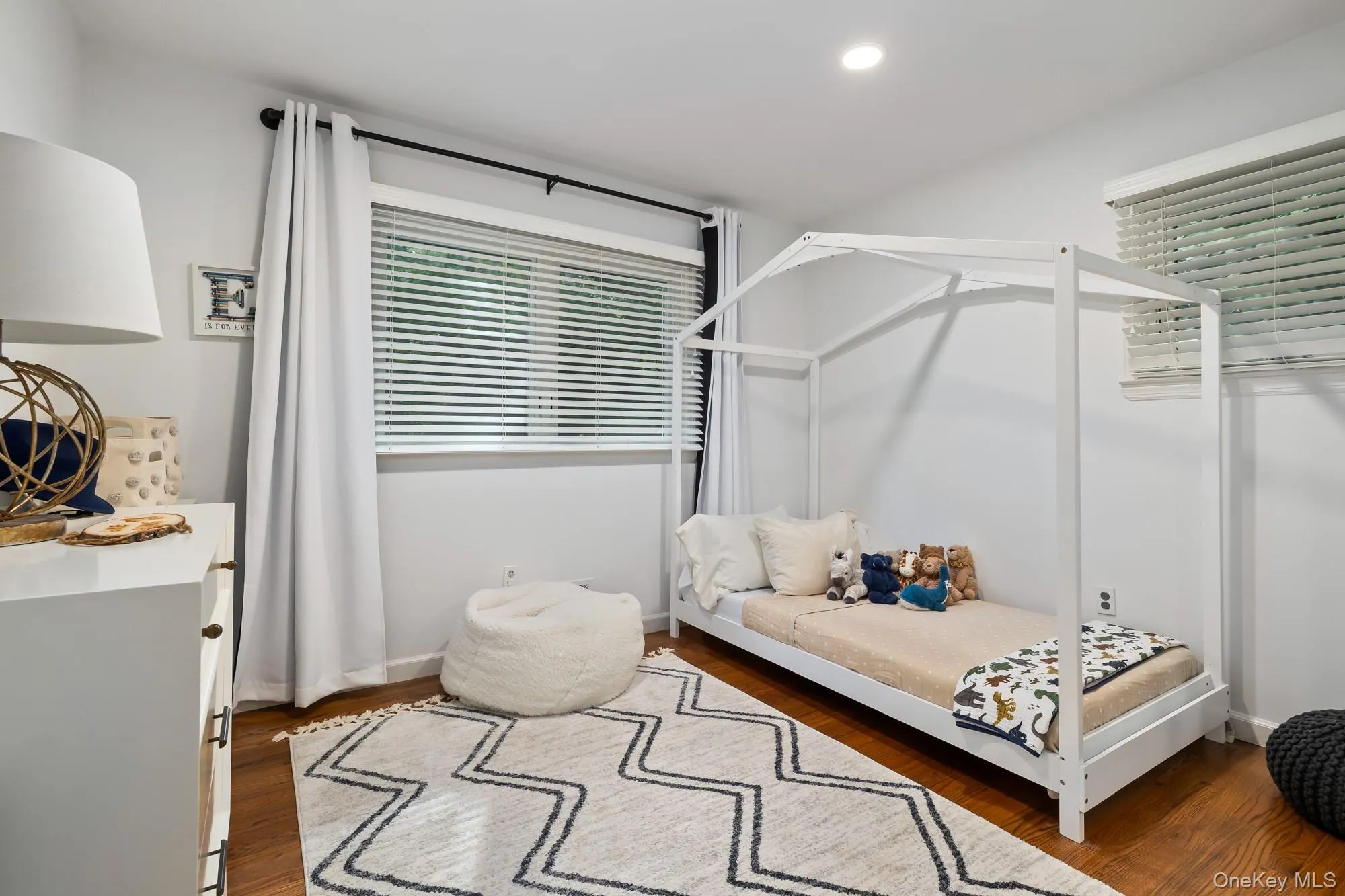 26 Bull Pasture Lane, East Hampton, NY, 4 Bedrooms Bedrooms, 12 Rooms Rooms,4 BathroomsBathrooms,Residential,For Rent,Bull Pasture,0,1061120 26 Bull Pasture Lane, East Hampton, NY, 4 Bedrooms Bedrooms, 12 Rooms Rooms,4 BathroomsBathrooms,Residential,For Rent,Bull Pasture,0,1061120
