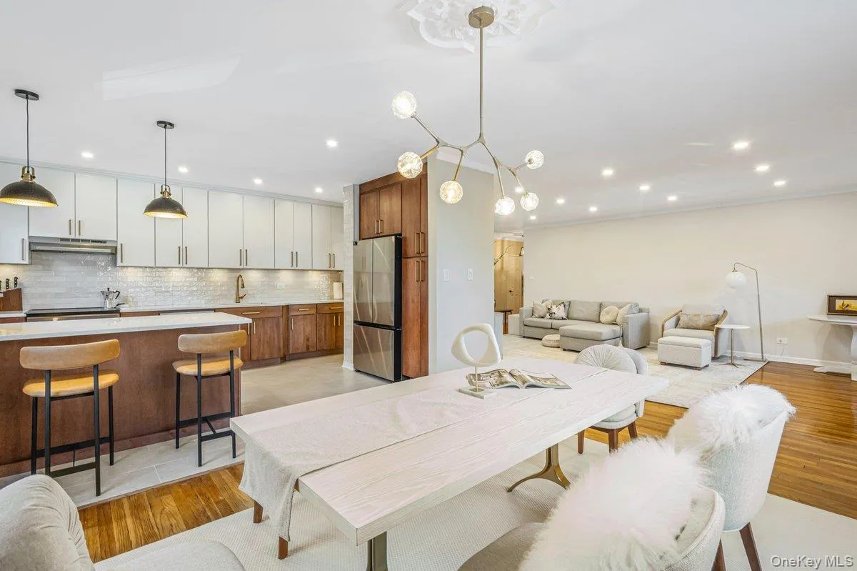 162-01 Powells Cove Boulevard, New York, NY, 3 Bedrooms Bedrooms, 6 Rooms Rooms,2 BathroomsBathrooms,Residential,For Rent,Powells Cove,0,1061122 162-01 Powells Cove Boulevard, New York, NY, 3 Bedrooms Bedrooms, 6 Rooms Rooms,2 BathroomsBathrooms,Residential,For Rent,Powells Cove,0,1061122