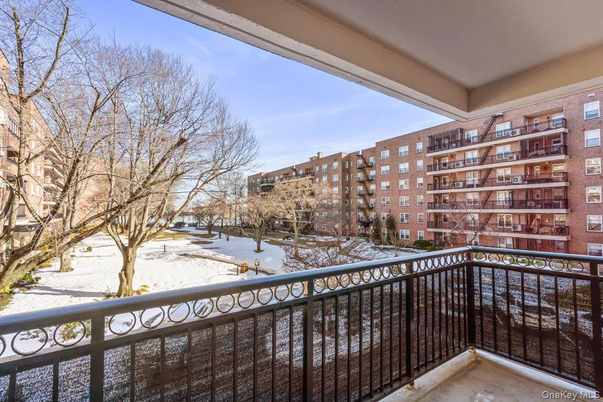162-01 Powells Cove Boulevard, New York, NY, 3 Bedrooms Bedrooms, 6 Rooms Rooms,2 BathroomsBathrooms,Residential,For Rent,Powells Cove,0,1061122 162-01 Powells Cove Boulevard, New York, NY, 3 Bedrooms Bedrooms, 6 Rooms Rooms,2 BathroomsBathrooms,Residential,For Rent,Powells Cove,0,1061122