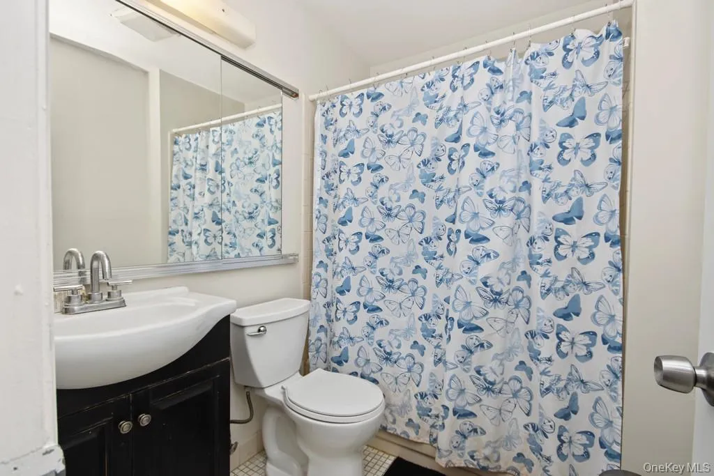 22 Lexington Hill, Monroe, NY, 2 Bedrooms Bedrooms, 5 Rooms Rooms,2 BathroomsBathrooms,Residential,For Rent,Lexington,0,1061128 22 Lexington Hill, Monroe, NY, 2 Bedrooms Bedrooms, 5 Rooms Rooms,2 BathroomsBathrooms,Residential,For Rent,Lexington,0,1061128