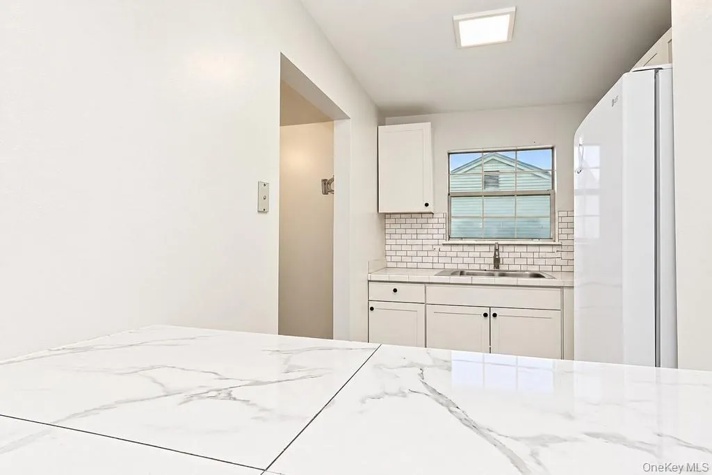 22 Lexington Hill, Monroe, NY, 2 Bedrooms Bedrooms, 5 Rooms Rooms,2 BathroomsBathrooms,Residential,For Rent,Lexington,0,1061128 22 Lexington Hill, Monroe, NY, 2 Bedrooms Bedrooms, 5 Rooms Rooms,2 BathroomsBathrooms,Residential,For Rent,Lexington,0,1061128