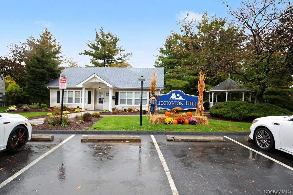 22 Lexington Hill, Monroe, NY, 2 Bedrooms Bedrooms, 5 Rooms Rooms,2 BathroomsBathrooms,Residential,For Rent,Lexington,0,1061128 22 Lexington Hill, Monroe, NY, 2 Bedrooms Bedrooms, 5 Rooms Rooms,2 BathroomsBathrooms,Residential,For Rent,Lexington,0,1061128