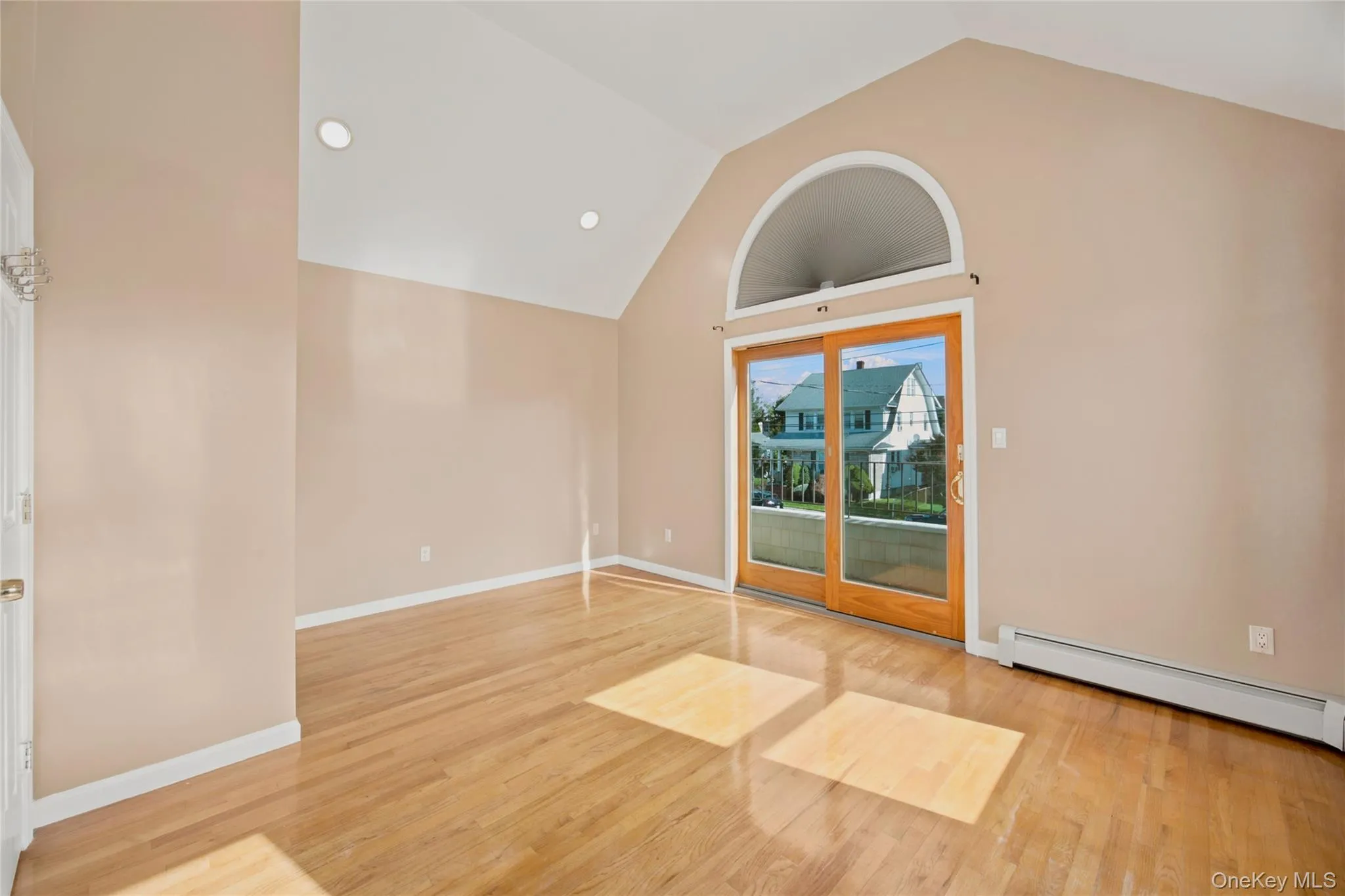 33 3rd Avenue, North Hempstead, NY, 3 Bedrooms Bedrooms, 9 Rooms Rooms,2 BathroomsBathrooms,Residential,For Rent,3rd,0,1061130 33 3rd Avenue, North Hempstead, NY, 3 Bedrooms Bedrooms, 9 Rooms Rooms,2 BathroomsBathrooms,Residential,For Rent,3rd,0,1061130