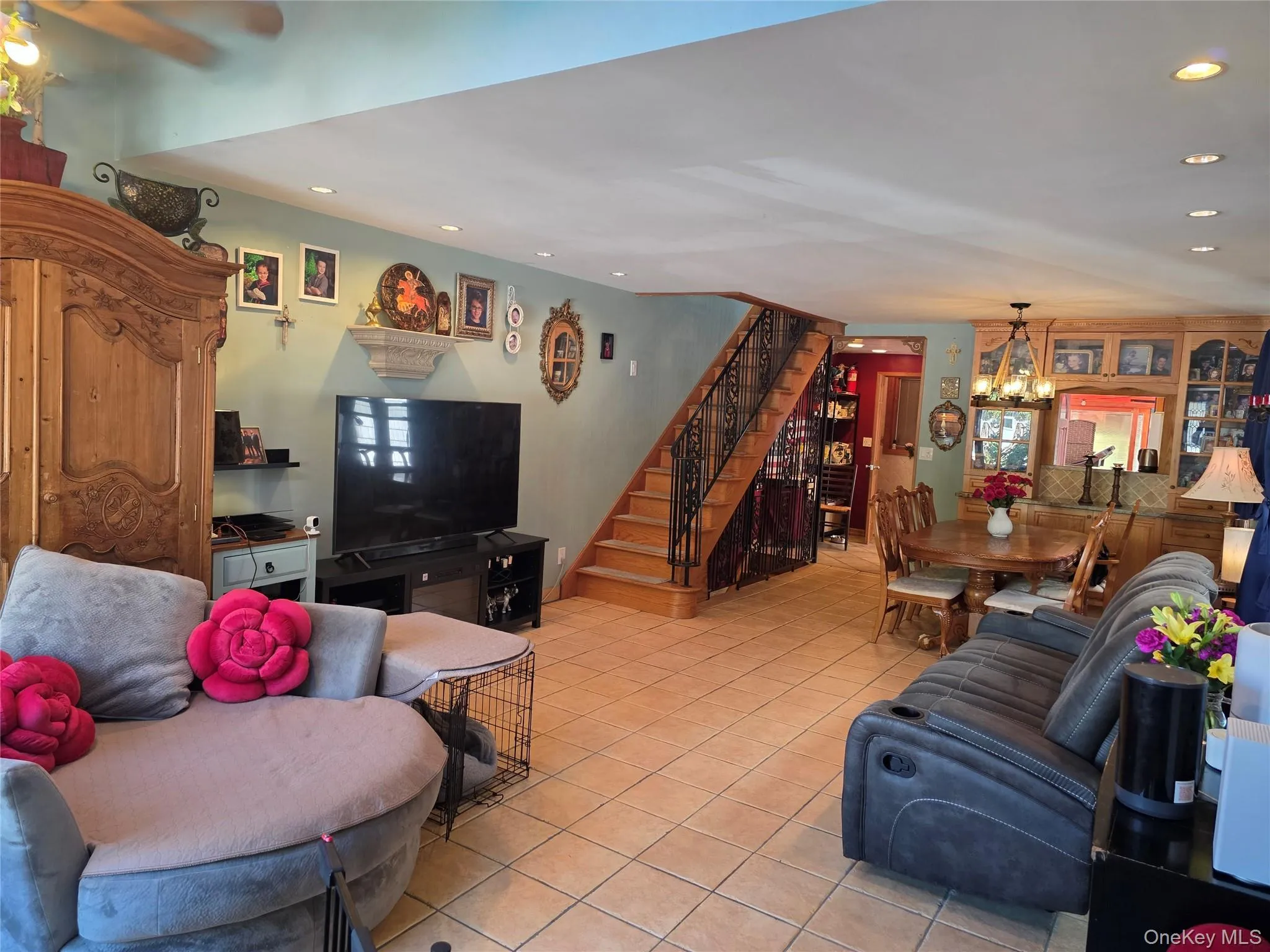 3332 201st Street, New York, NY, 3 Bedrooms Bedrooms, 11 Rooms Rooms,2 BathroomsBathrooms,Residential,For Rent,201st,0,1061136 3332 201st Street, New York, NY, 3 Bedrooms Bedrooms, 11 Rooms Rooms,2 BathroomsBathrooms,Residential,For Rent,201st,0,1061136