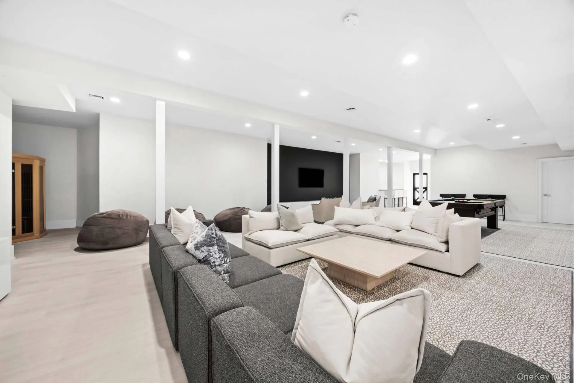 1766 Majors Path, Southampton, NY, 6 Bedrooms Bedrooms, 6 Rooms Rooms,6 BathroomsBathrooms,Residential,For Rent,Majors Path,0,1061138 1766 Majors Path, Southampton, NY, 6 Bedrooms Bedrooms, 6 Rooms Rooms,6 BathroomsBathrooms,Residential,For Rent,Majors Path,0,1061138