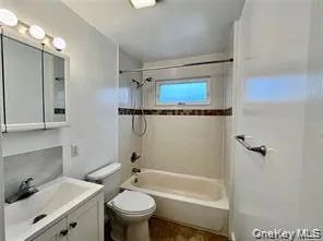 21 Marina Road, Hempstead, NY, 2 Bedrooms Bedrooms, 4 Rooms Rooms,2 BathroomsBathrooms,Residential Lease,For Rent,Marina,0,1061146 21 Marina Road, Hempstead, NY, 2 Bedrooms Bedrooms, 4 Rooms Rooms,2 BathroomsBathrooms,Residential Lease,For Rent,Marina,0,1061146