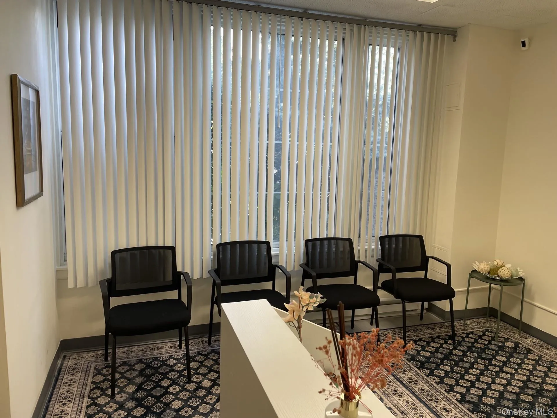 Office entry Waiting Room Office entry Waiting Room