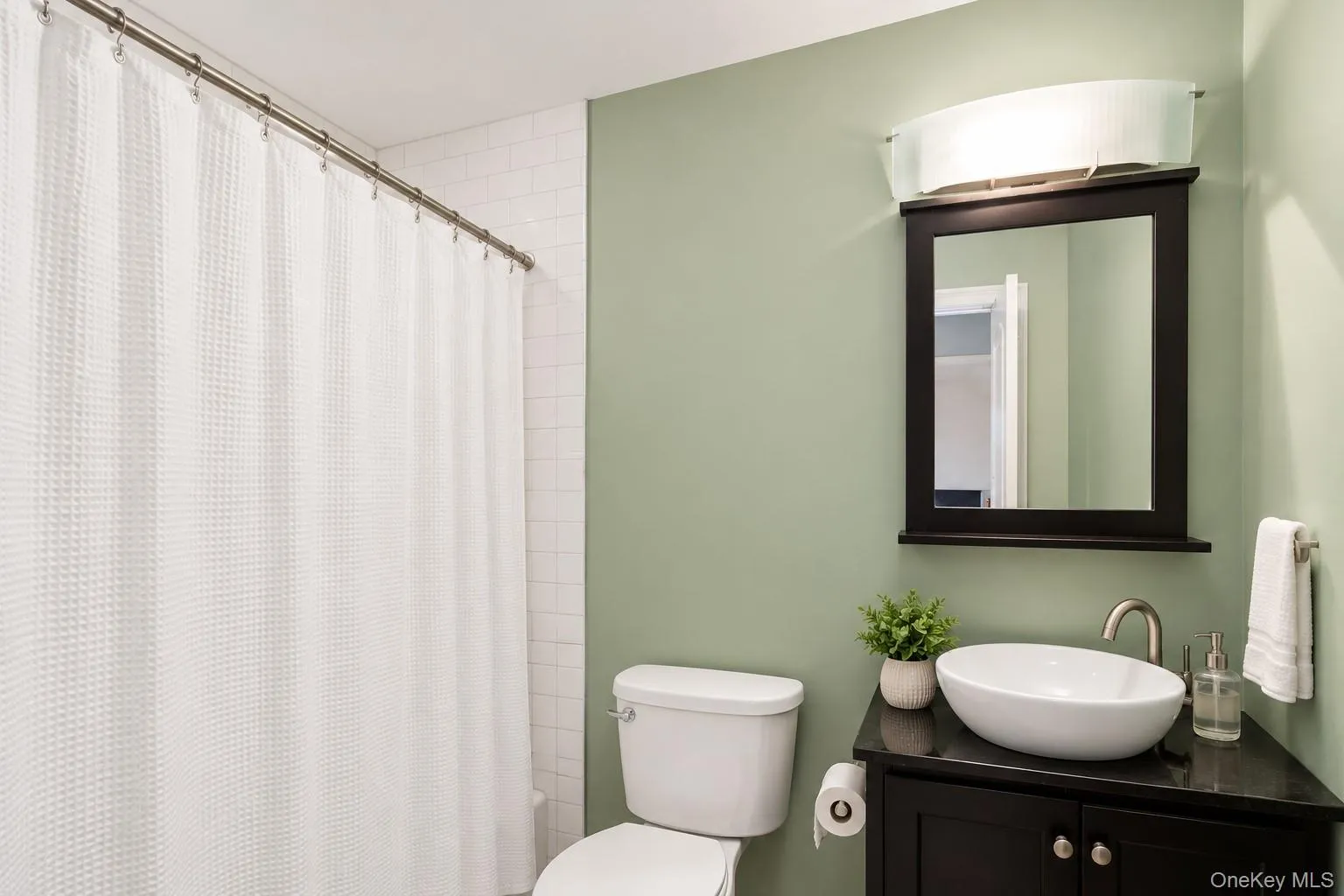 379 Main Street, Huntington, NY, 3 Bedrooms Bedrooms, 7 Rooms Rooms,2 BathroomsBathrooms,Residential,For Rent,Main,0,1061170 379 Main Street, Huntington, NY, 3 Bedrooms Bedrooms, 7 Rooms Rooms,2 BathroomsBathrooms,Residential,For Rent,Main,0,1061170