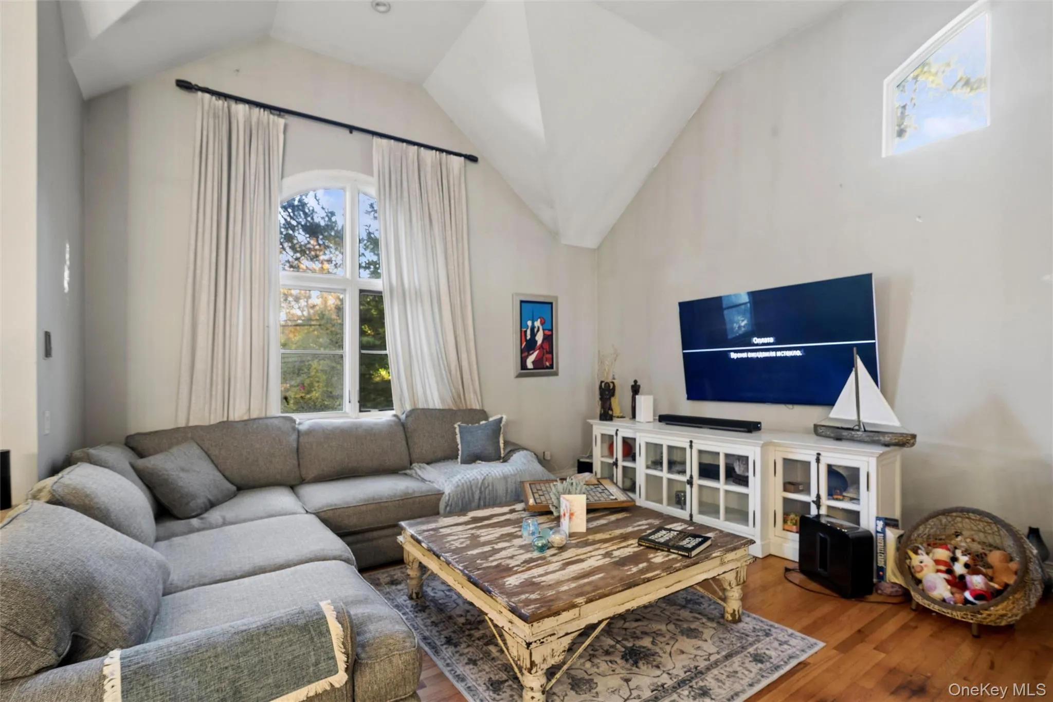 379 Main Street, Huntington, NY, 3 Bedrooms Bedrooms, 7 Rooms Rooms,2 BathroomsBathrooms,Residential,For Rent,Main,0,1061170 379 Main Street, Huntington, NY, 3 Bedrooms Bedrooms, 7 Rooms Rooms,2 BathroomsBathrooms,Residential,For Rent,Main,0,1061170