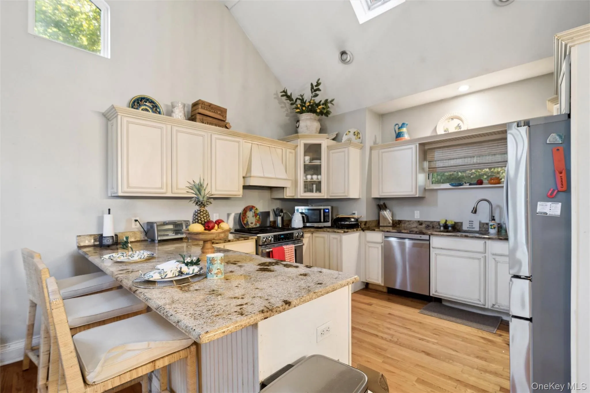 379 Main Street, Huntington, NY, 3 Bedrooms Bedrooms, 7 Rooms Rooms,2 BathroomsBathrooms,Residential,For Rent,Main,0,1061170 379 Main Street, Huntington, NY, 3 Bedrooms Bedrooms, 7 Rooms Rooms,2 BathroomsBathrooms,Residential,For Rent,Main,0,1061170