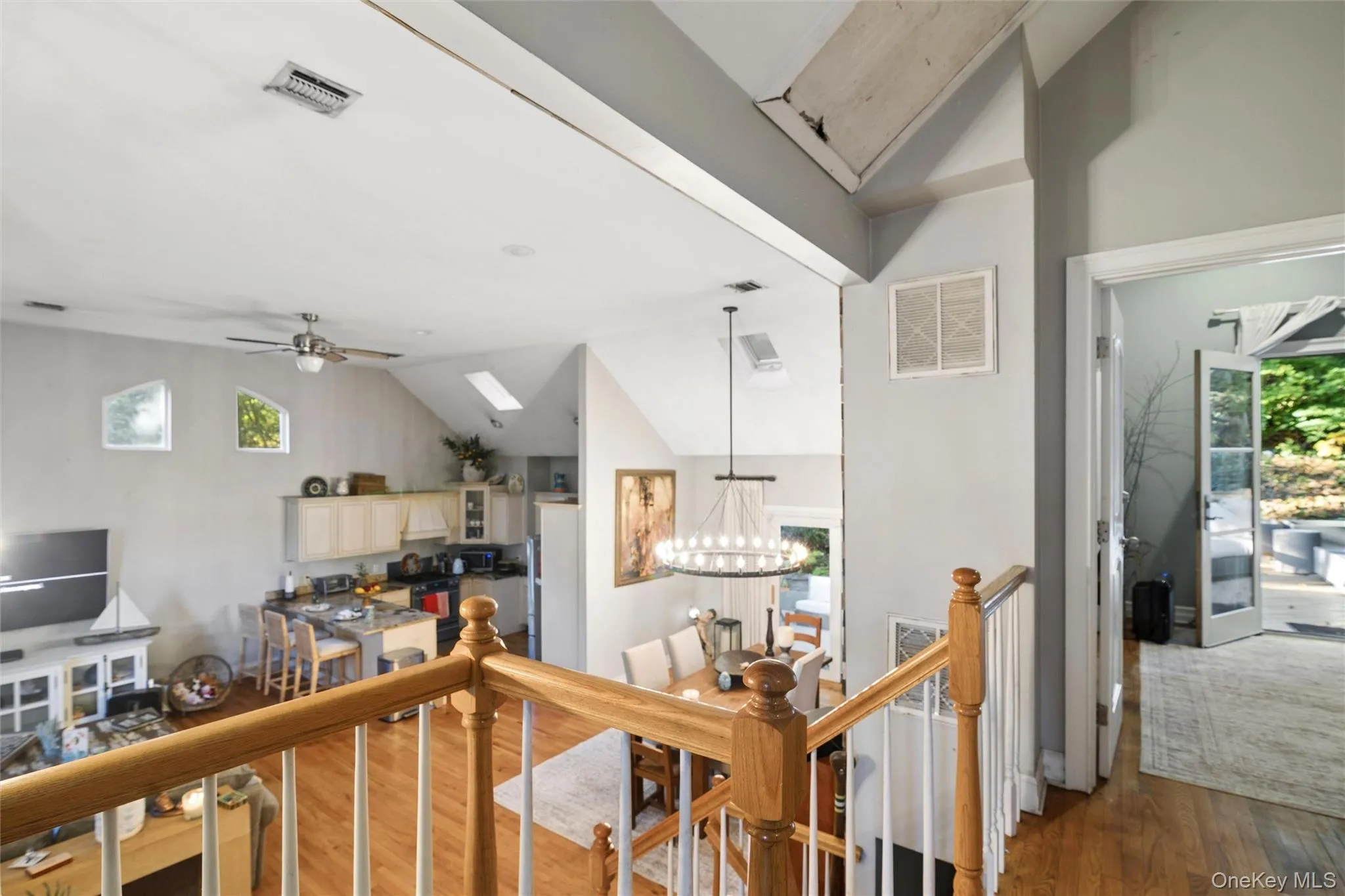 379 Main Street, Huntington, NY, 3 Bedrooms Bedrooms, 7 Rooms Rooms,2 BathroomsBathrooms,Residential,For Rent,Main,0,1061170 379 Main Street, Huntington, NY, 3 Bedrooms Bedrooms, 7 Rooms Rooms,2 BathroomsBathrooms,Residential,For Rent,Main,0,1061170