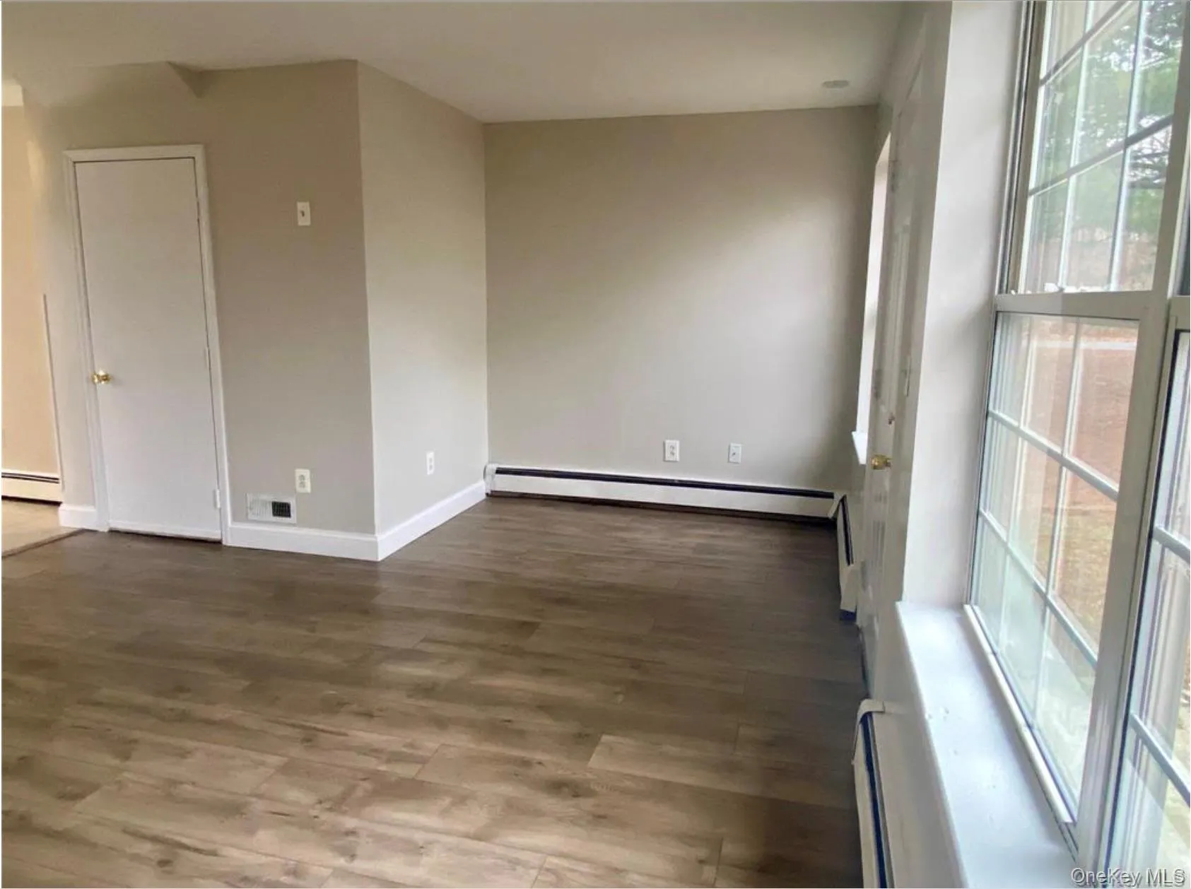 32 Palmer Avenue, Middletown, NY, 2 Bedroom Bedrooms, 5 Room Rooms,1 BathroomBathrooms,Residential Lease,For Rent,Palmer,0,1061177 32 Palmer Avenue, Middletown, NY, 2 Bedroom Bedrooms, 5 Room Rooms,1 BathroomBathrooms,Residential Lease,For Rent,Palmer,0,1061177