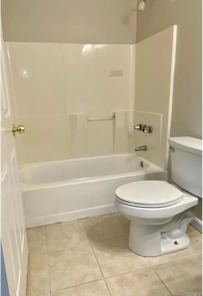 32 Palmer Avenue, Middletown, NY, 2 Bedroom Bedrooms, 5 Room Rooms,1 BathroomBathrooms,Residential Lease,For Rent,Palmer,0,1061177 32 Palmer Avenue, Middletown, NY, 2 Bedroom Bedrooms, 5 Room Rooms,1 BathroomBathrooms,Residential Lease,For Rent,Palmer,0,1061177