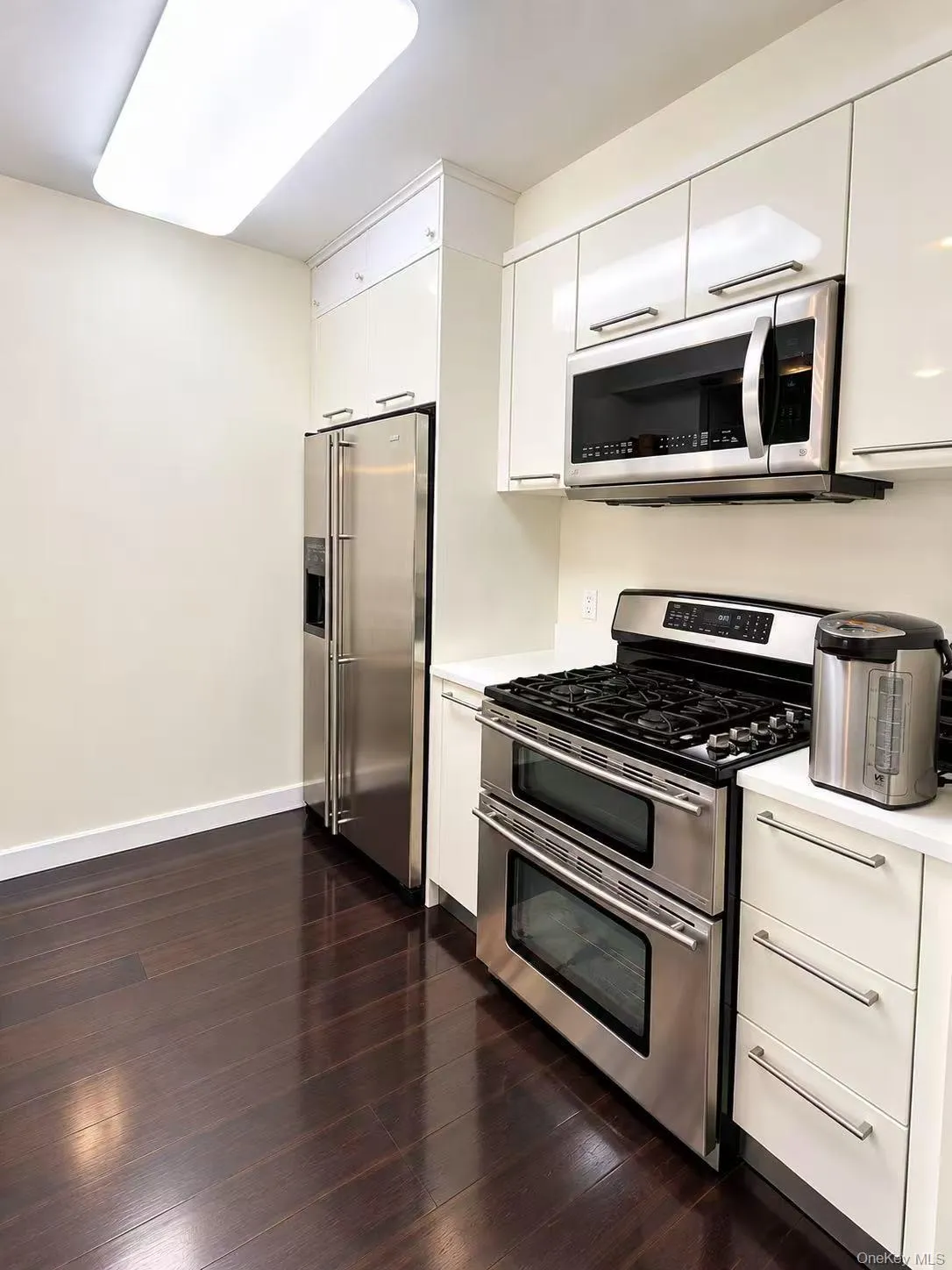 6405 Yellowstone Boulevard, New York, NY, 1 Bedroom Bedrooms, 3 Rooms Rooms,1 BathroomBathrooms,Residential,For Rent,Yellowstone,0,1061182 6405 Yellowstone Boulevard, New York, NY, 1 Bedroom Bedrooms, 3 Rooms Rooms,1 BathroomBathrooms,Residential,For Rent,Yellowstone,0,1061182