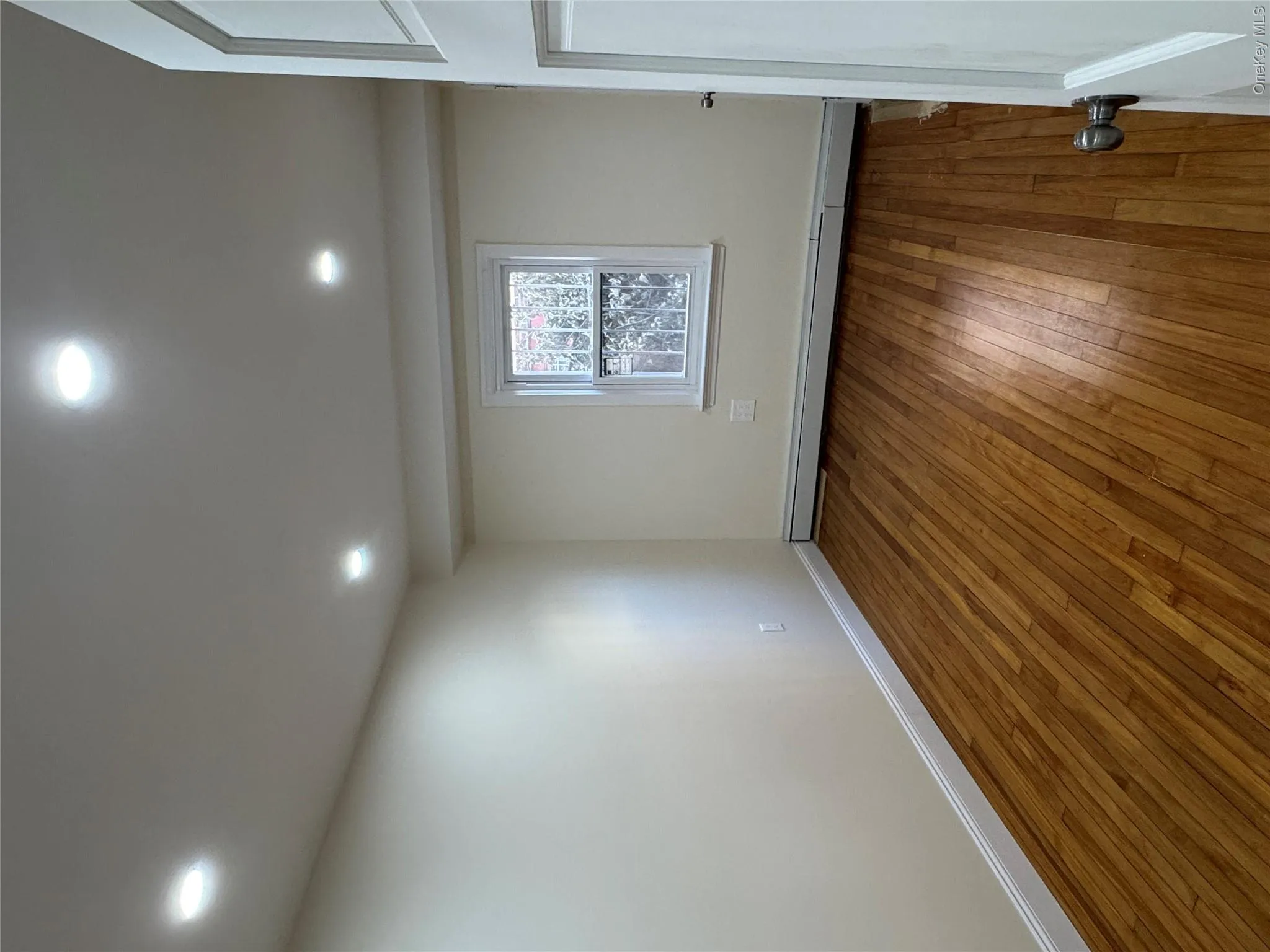 1054 Lydig Avenue, New York, NY, 3 Bedroom Bedrooms, 4 Room Rooms,1 BathroomBathrooms,Residential Lease,For Rent,Lydig,0,1061183 1054 Lydig Avenue, New York, NY, 3 Bedroom Bedrooms, 4 Room Rooms,1 BathroomBathrooms,Residential Lease,For Rent,Lydig,0,1061183