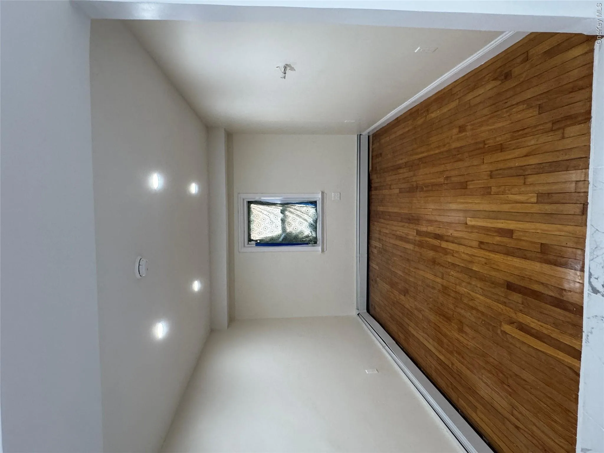 1054 Lydig Avenue, New York, NY, 3 Bedroom Bedrooms, 4 Room Rooms,1 BathroomBathrooms,Residential Lease,For Rent,Lydig,0,1061183 1054 Lydig Avenue, New York, NY, 3 Bedroom Bedrooms, 4 Room Rooms,1 BathroomBathrooms,Residential Lease,For Rent,Lydig,0,1061183