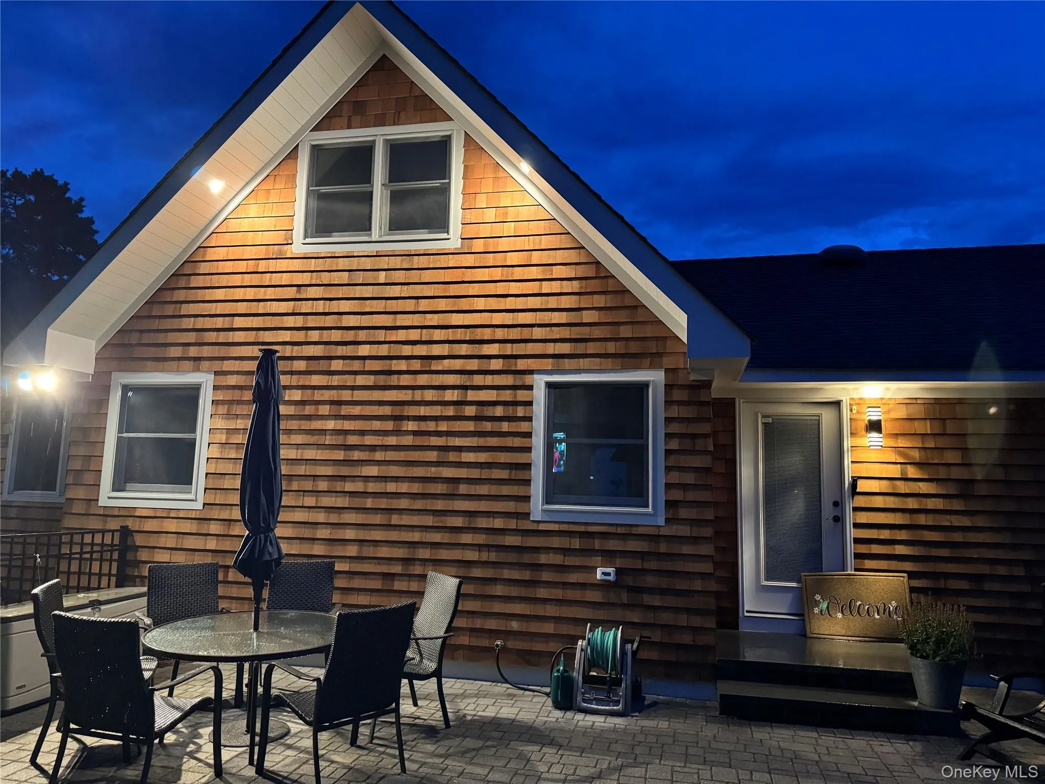 2 Hillover Road, Southampton, NY, 5 Bedroom Bedrooms, 9 Room Rooms,3 BathroomBathrooms,Residential Lease,For Rent,Hillover,0,1061184 2 Hillover Road, Southampton, NY, 5 Bedroom Bedrooms, 9 Room Rooms,3 BathroomBathrooms,Residential Lease,For Rent,Hillover,0,1061184