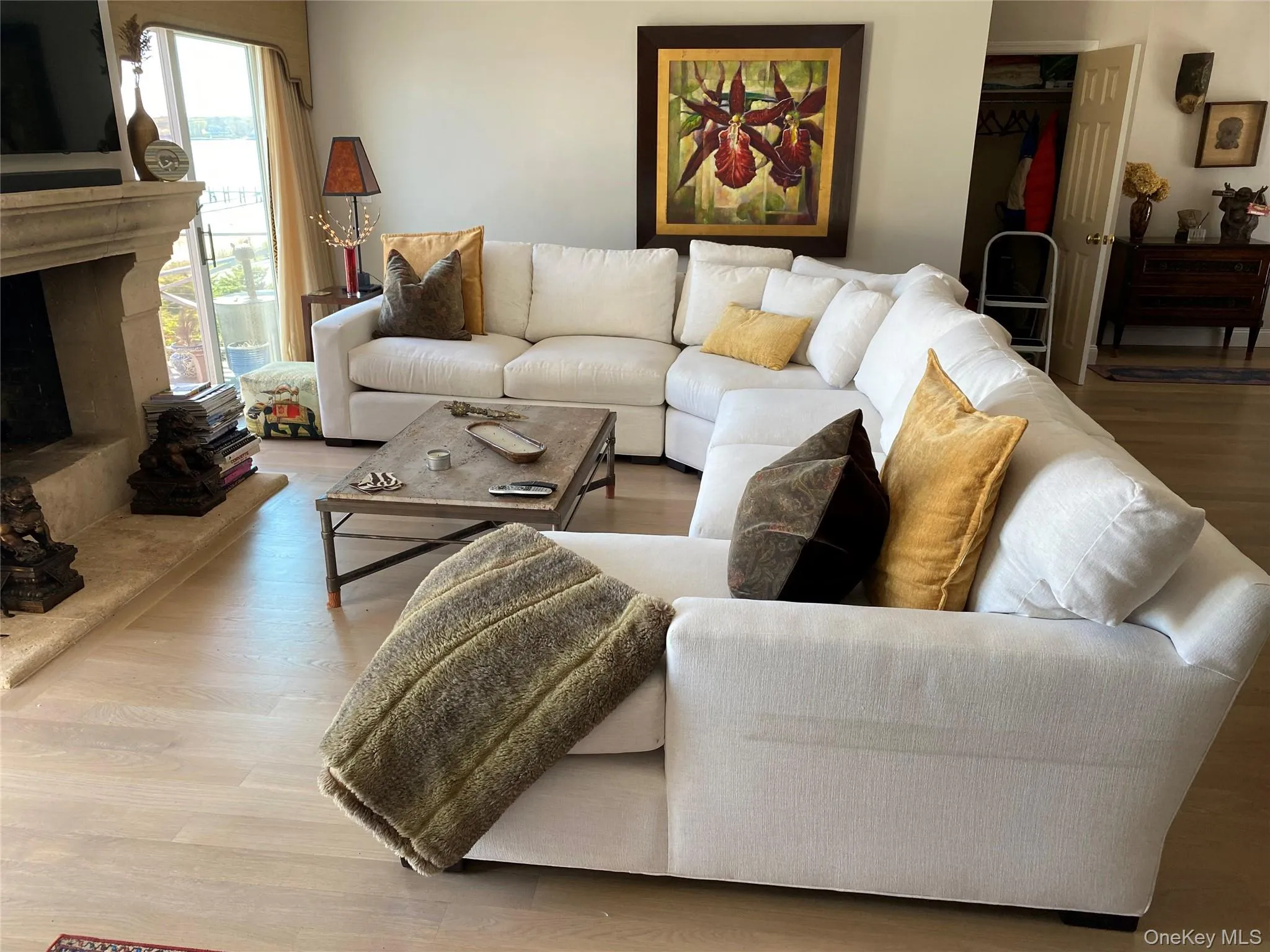 2 Hillover Road, Southampton, NY, 5 Bedroom Bedrooms, 9 Room Rooms,3 BathroomBathrooms,Residential Lease,For Rent,Hillover,0,1061184 2 Hillover Road, Southampton, NY, 5 Bedroom Bedrooms, 9 Room Rooms,3 BathroomBathrooms,Residential Lease,For Rent,Hillover,0,1061184