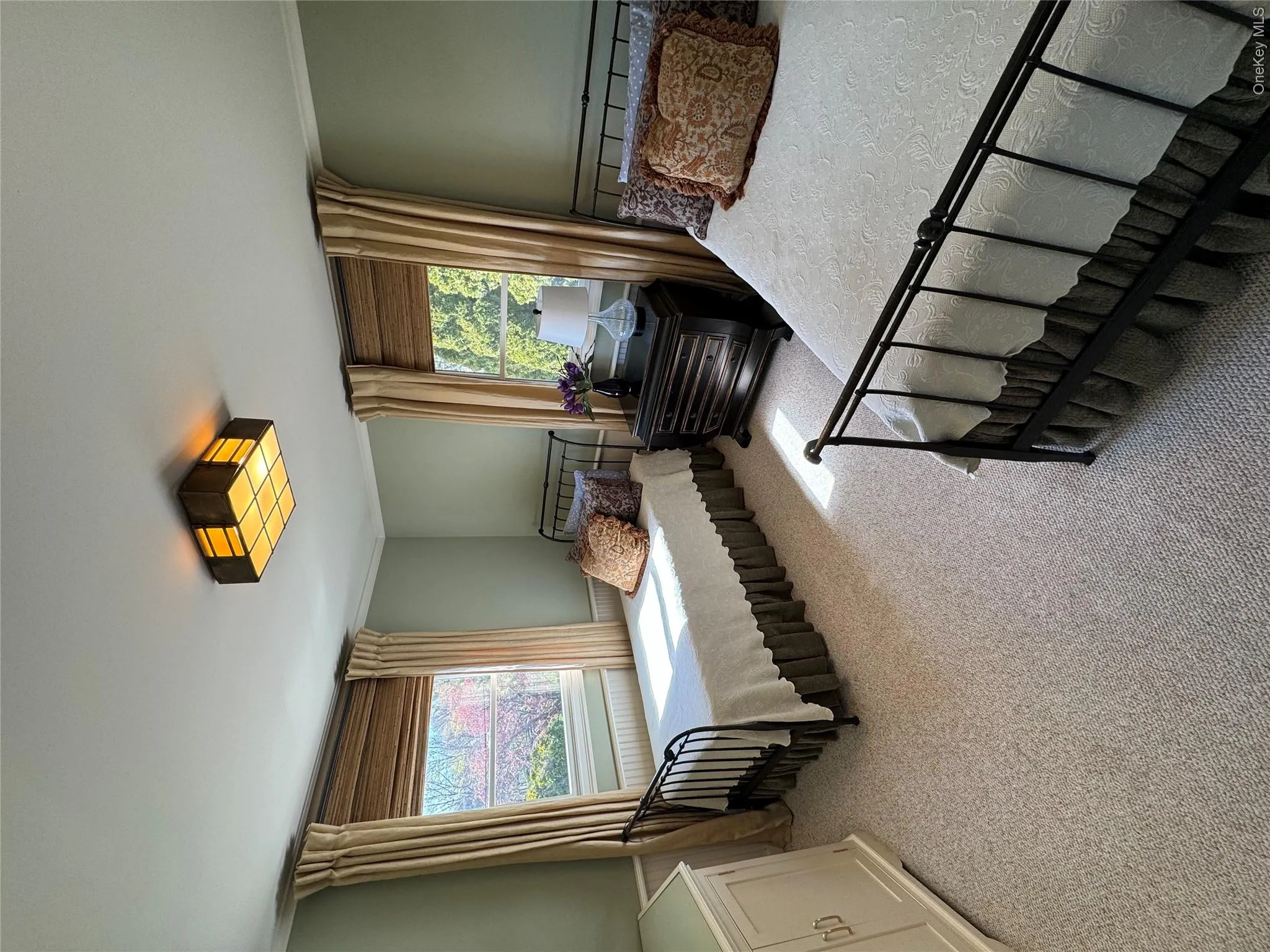 2 Hillover Road, Southampton, NY, 5 Bedroom Bedrooms, 9 Room Rooms,3 BathroomBathrooms,Residential Lease,For Rent,Hillover,0,1061184 2 Hillover Road, Southampton, NY, 5 Bedroom Bedrooms, 9 Room Rooms,3 BathroomBathrooms,Residential Lease,For Rent,Hillover,0,1061184