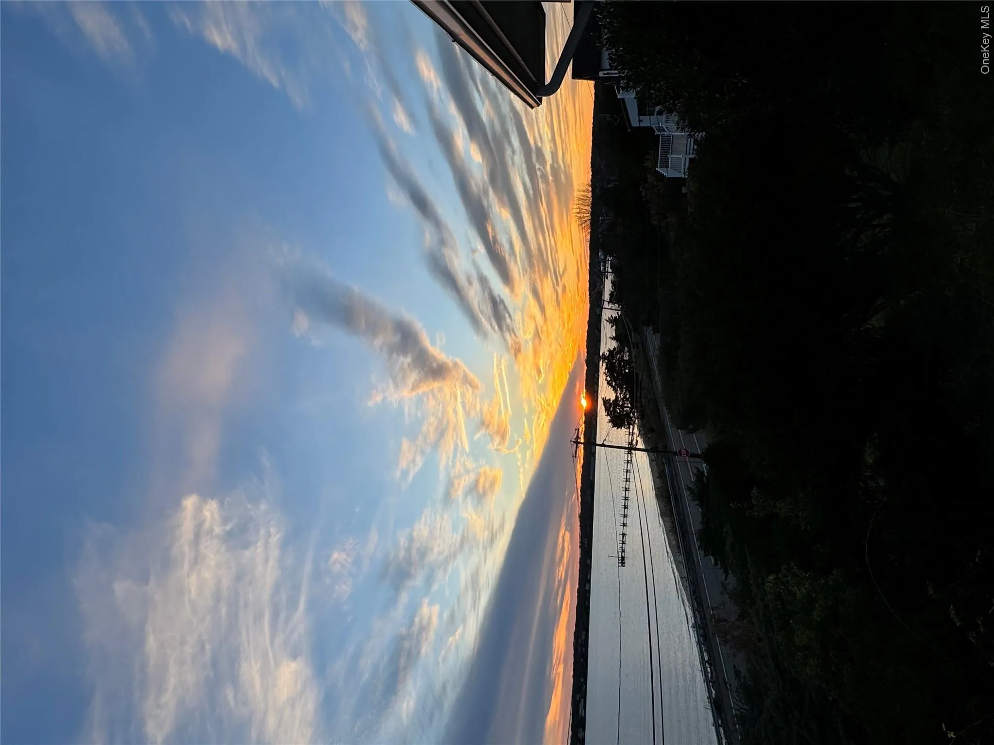 2 Hillover Road, Southampton, NY, 5 Bedroom Bedrooms, 9 Room Rooms,3 BathroomBathrooms,Residential Lease,For Rent,Hillover,0,1061184 2 Hillover Road, Southampton, NY, 5 Bedroom Bedrooms, 9 Room Rooms,3 BathroomBathrooms,Residential Lease,For Rent,Hillover,0,1061184