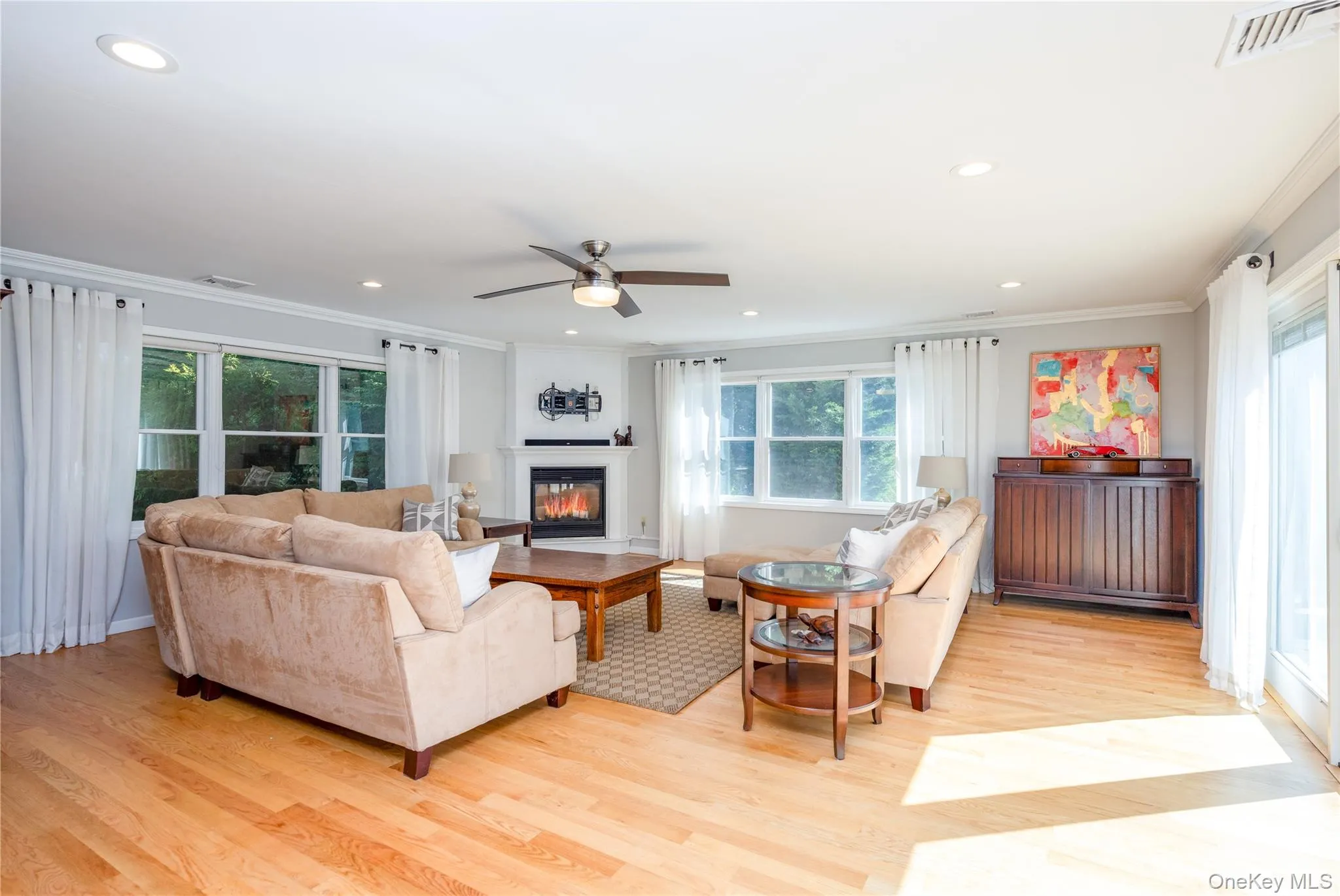 332 Fulle Drive, Clarkstown, NY, 6 Bedrooms Bedrooms, 11 Rooms Rooms,3 BathroomsBathrooms,Residential,For Rent,Fulle,0,1061215 332 Fulle Drive, Clarkstown, NY, 6 Bedrooms Bedrooms, 11 Rooms Rooms,3 BathroomsBathrooms,Residential,For Rent,Fulle,0,1061215