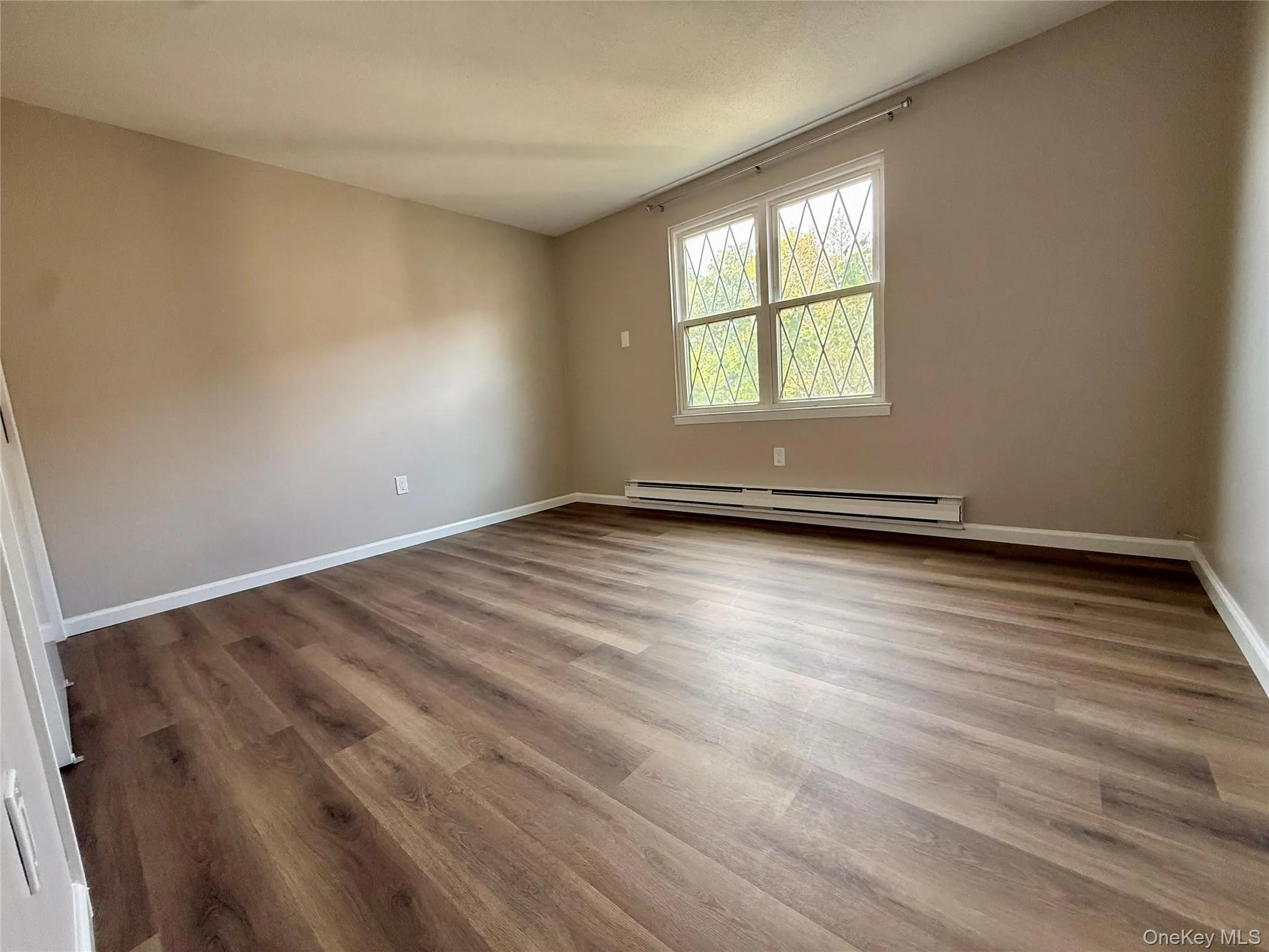 571 Sierra Vista Lane, Clarkstown, NY, 2 Bedroom Bedrooms, 5 Room Rooms,1 BathroomBathrooms,Residential Lease,For Rent,Sierra Vista,0,1061216 571 Sierra Vista Lane, Clarkstown, NY, 2 Bedroom Bedrooms, 5 Room Rooms,1 BathroomBathrooms,Residential Lease,For Rent,Sierra Vista,0,1061216